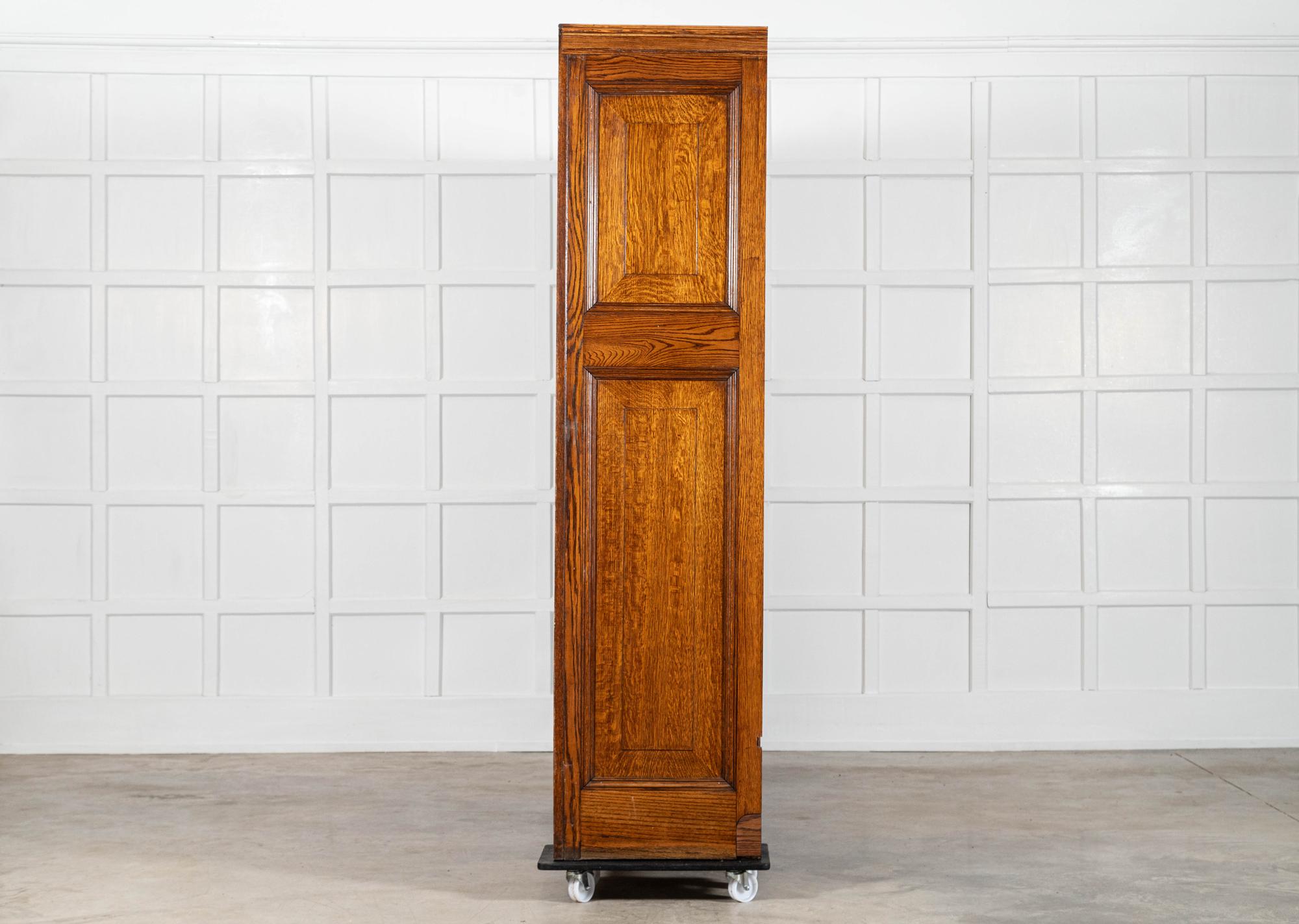 Monumentale mobile da merceria in Oak inglese del XIX secolo in vendita 2
