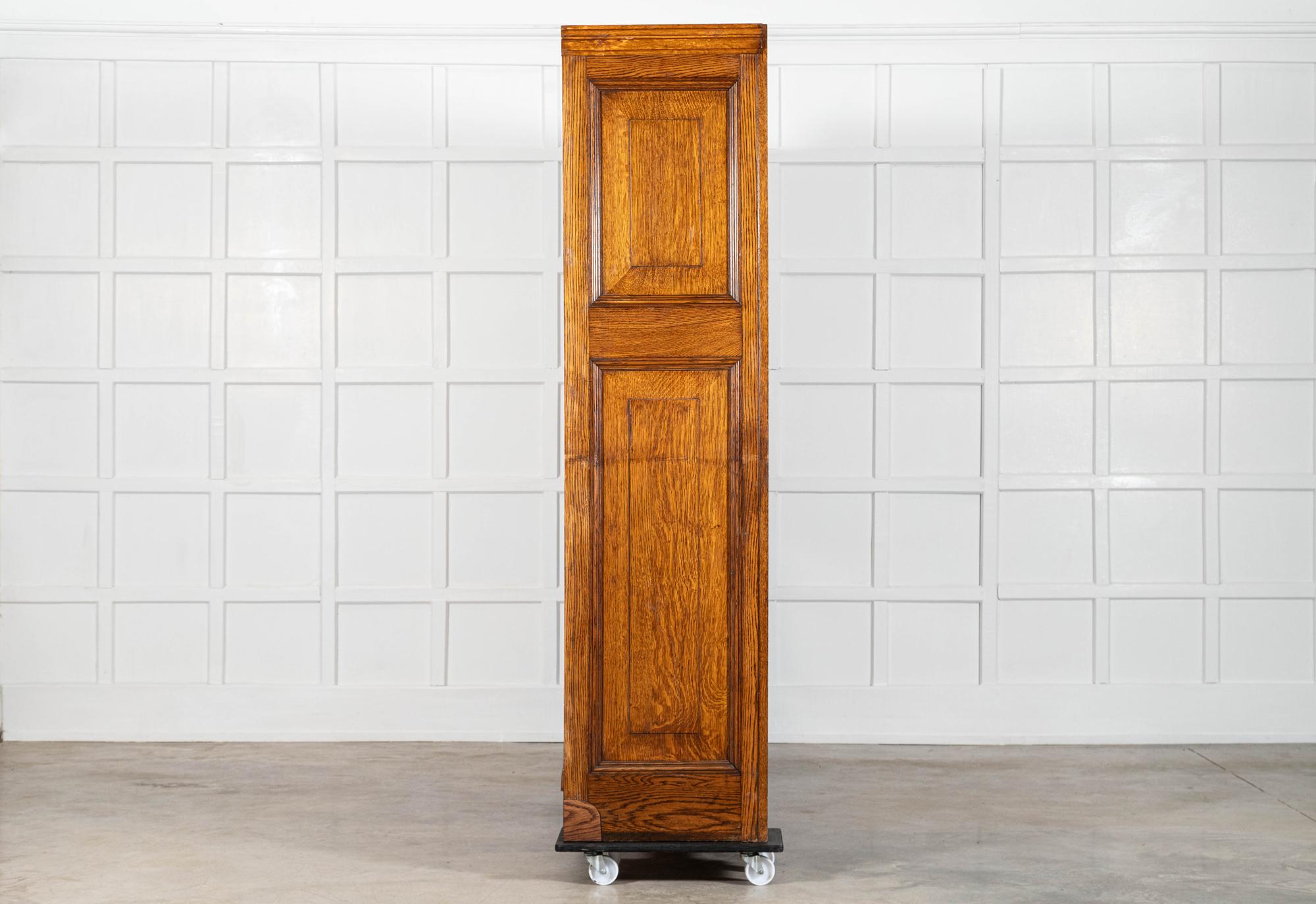Monumentale mobile da merceria in Oak inglese del XIX secolo in vendita 4