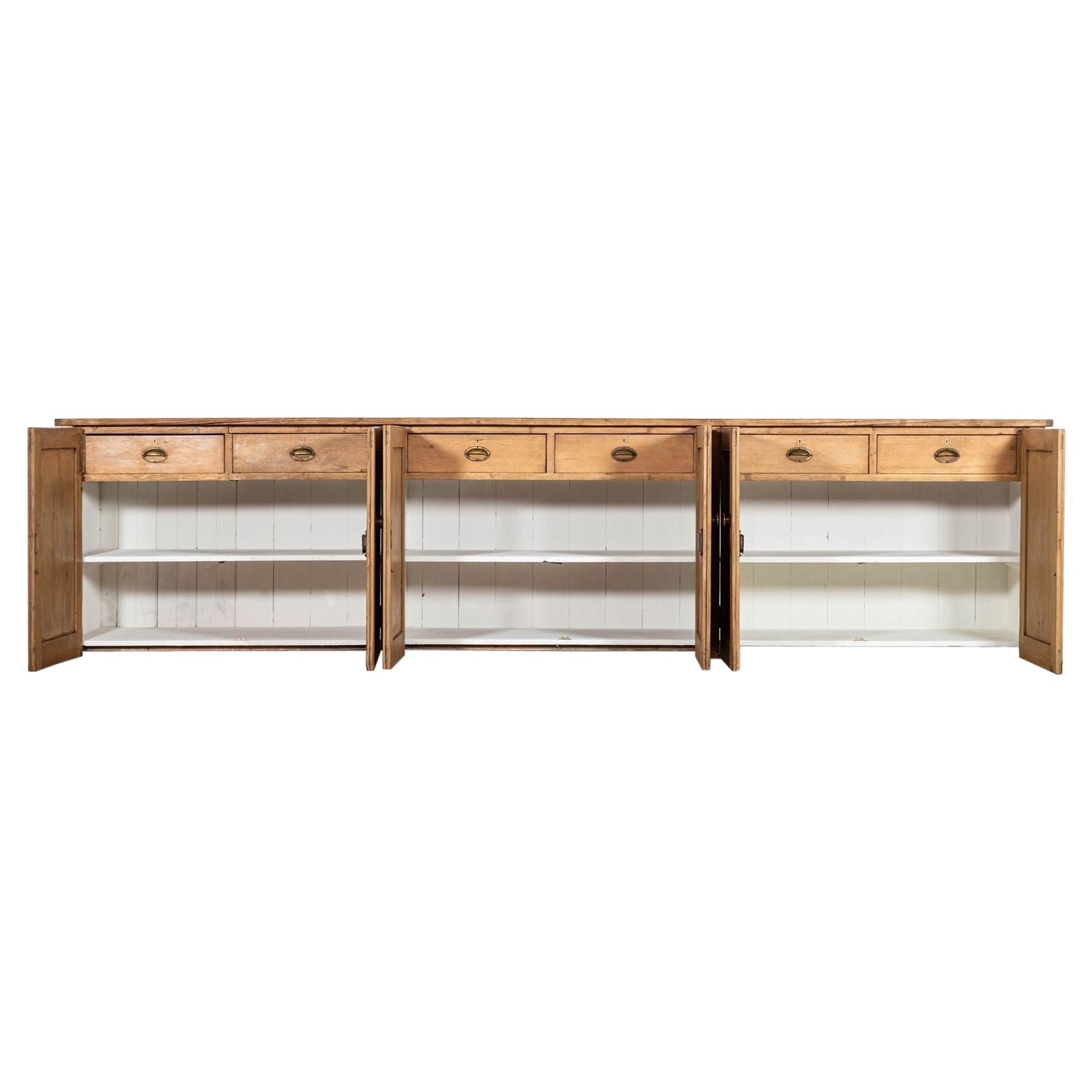 Monumentale 19. Jahrhundert Englisch Kiefer Dresser Base