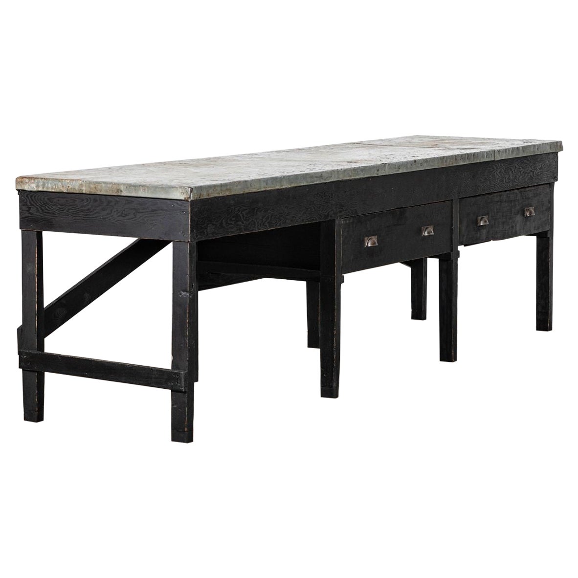 Monumentaler Arbeitstisch aus englischer Kiefer aus dem 19. im Angebot
