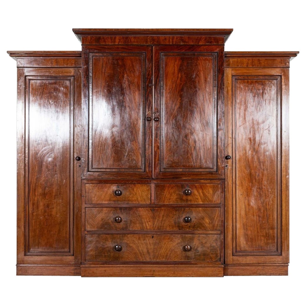 Monumentale armoire à glace en acajou du 19e siècle en vente