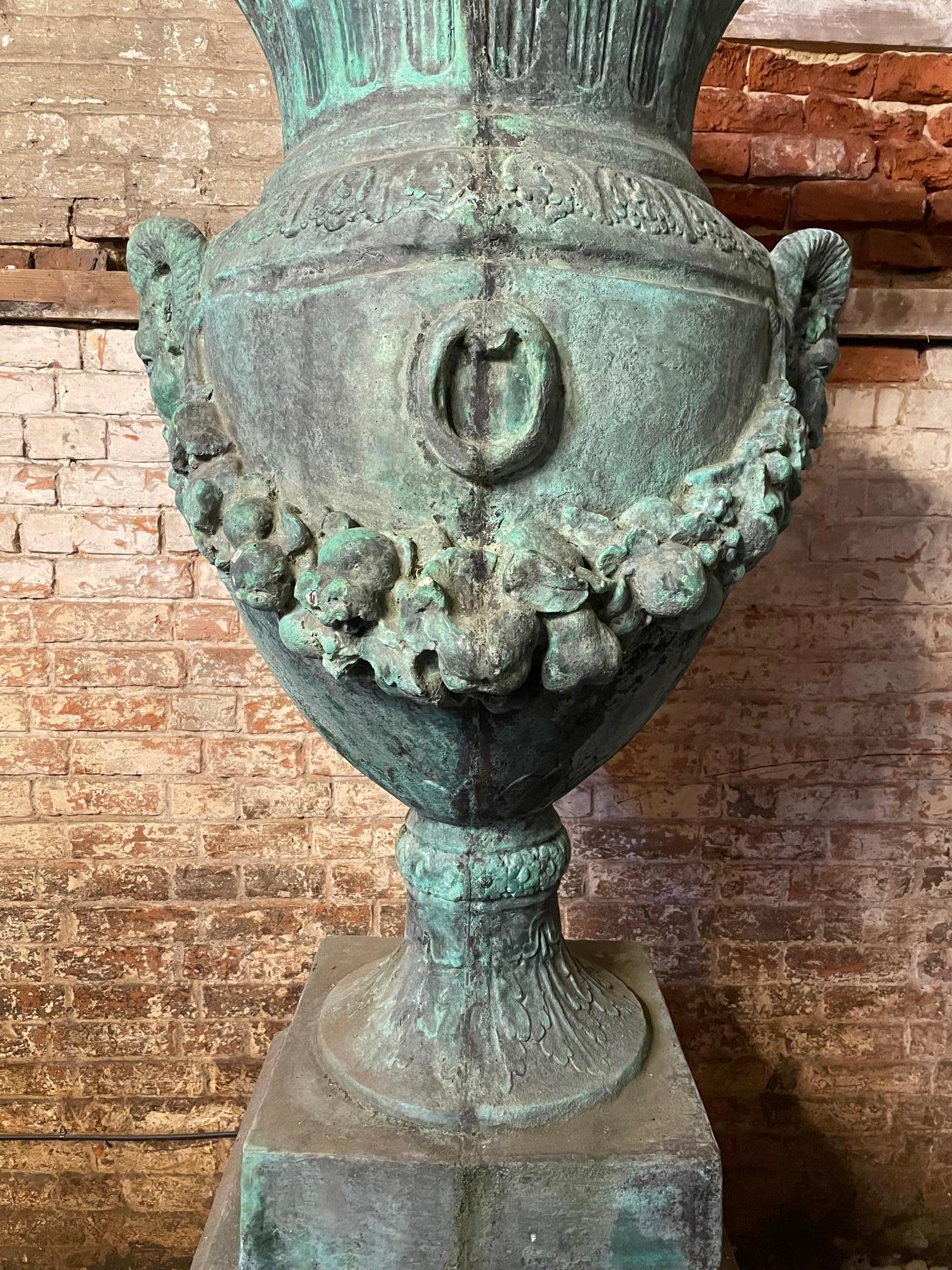 fibreglass urns and pedestals