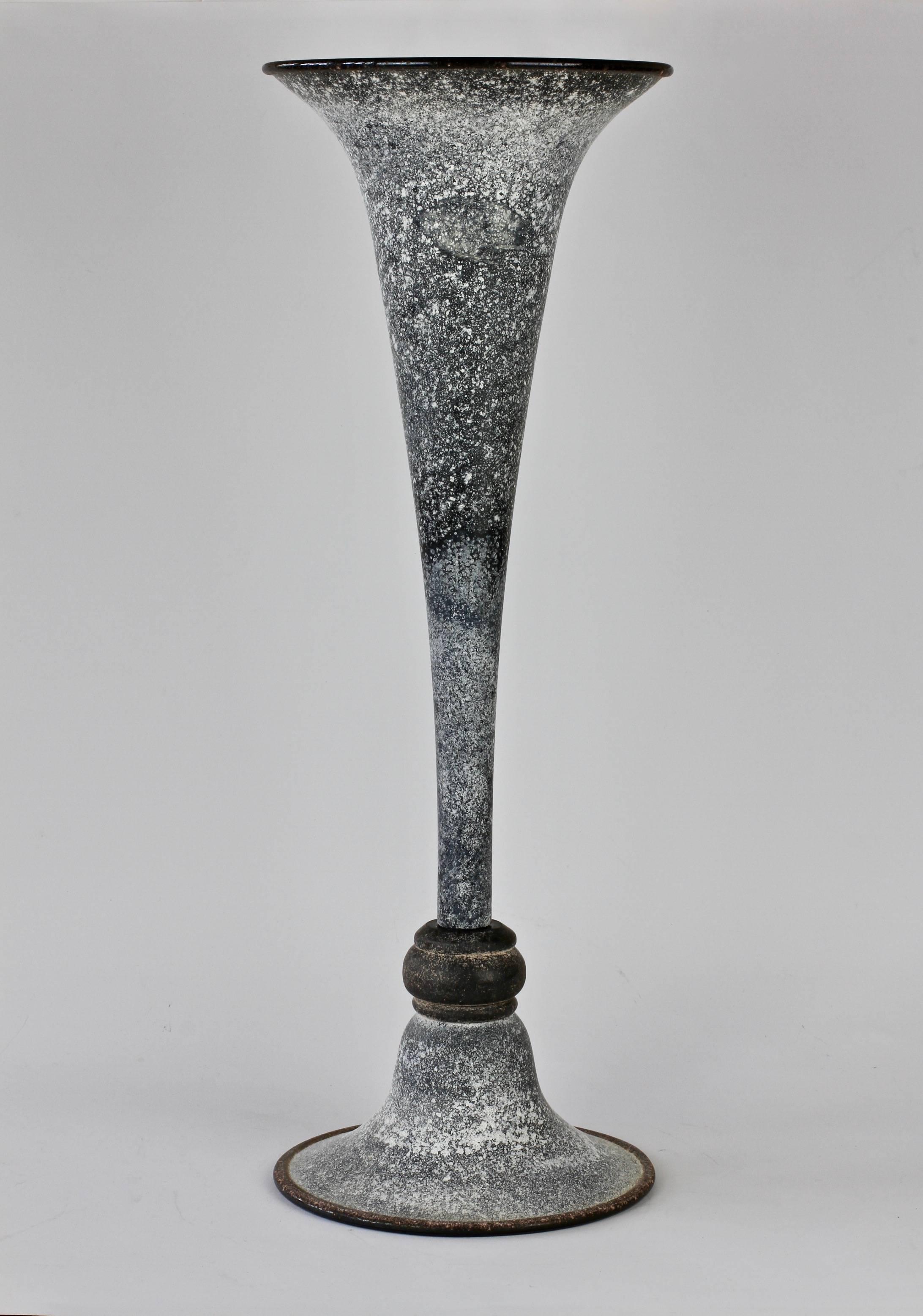 Monumental Black 'A Scavo' Murano Glass Vase Attributed to Seguso Vetri D'Arte In Good Condition In Landau an der Isar, Bayern