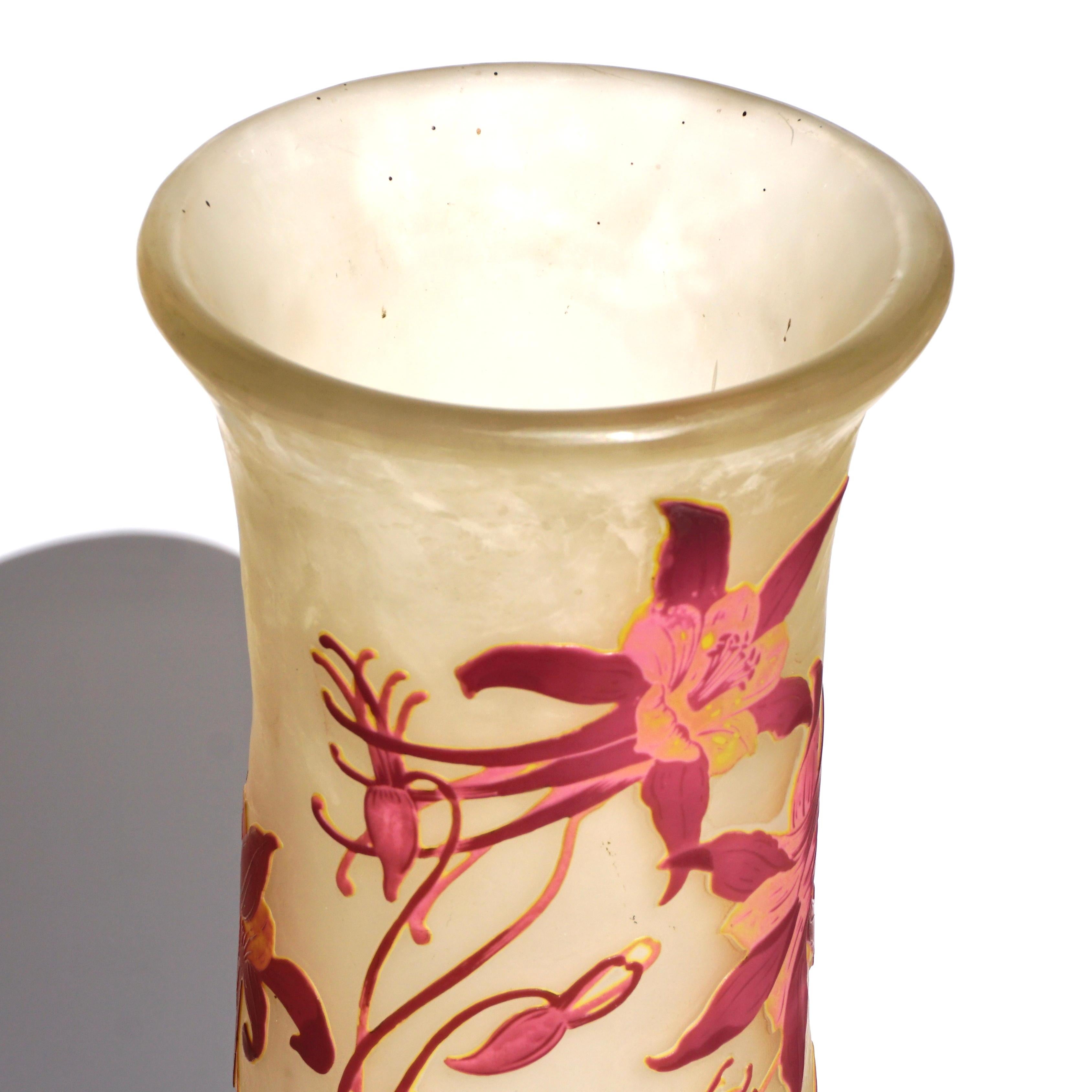 Cotto in fornace Vaso monumentale da 24' Emile Galle con cammeo a quattro colori in vendita