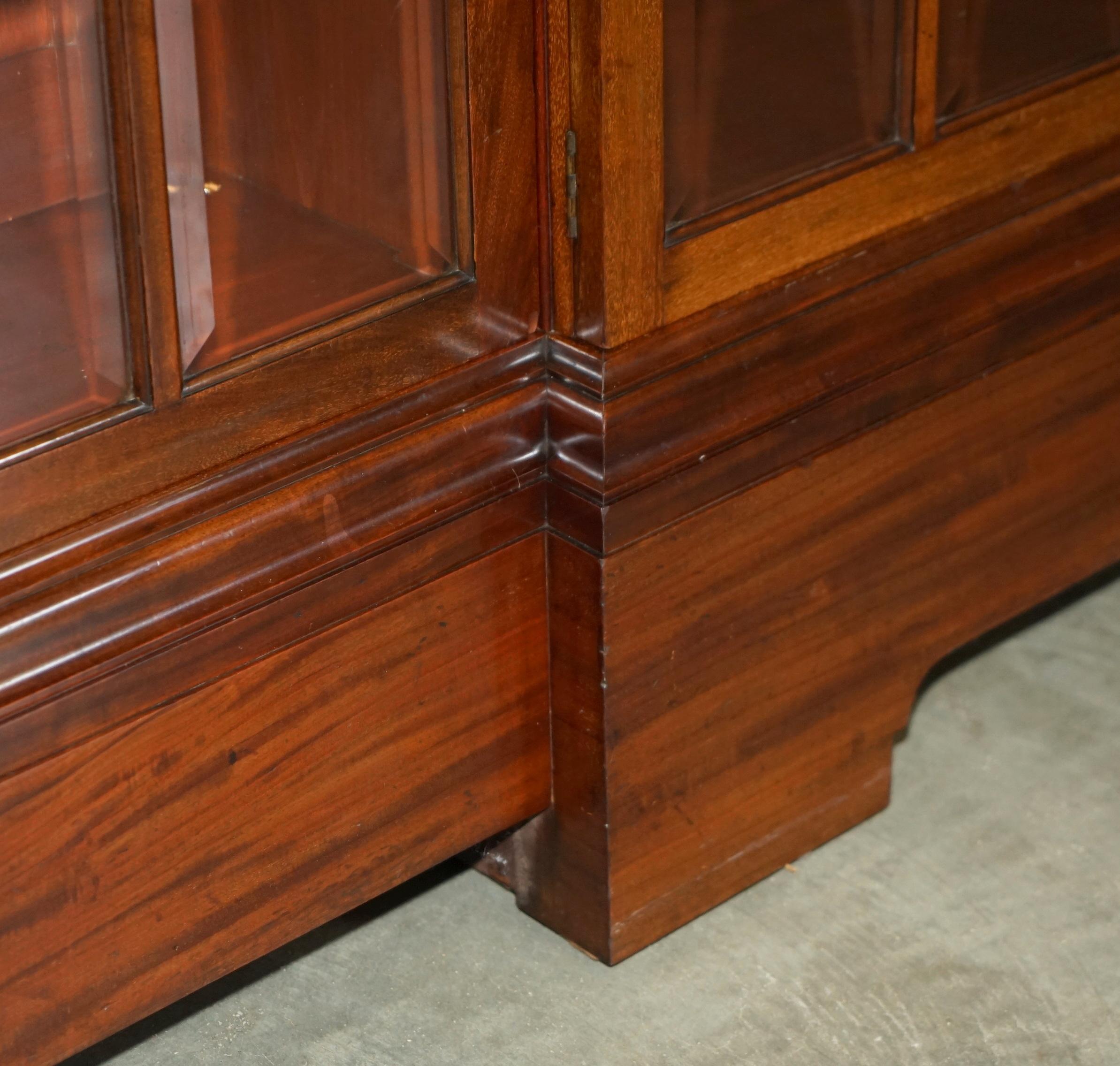 MONUMENTAL 2.4 METER TALL ANTiQUE VICTORIAN HARDWOOD GLAZED LiBRARY BOOKCASE For Sale 6
