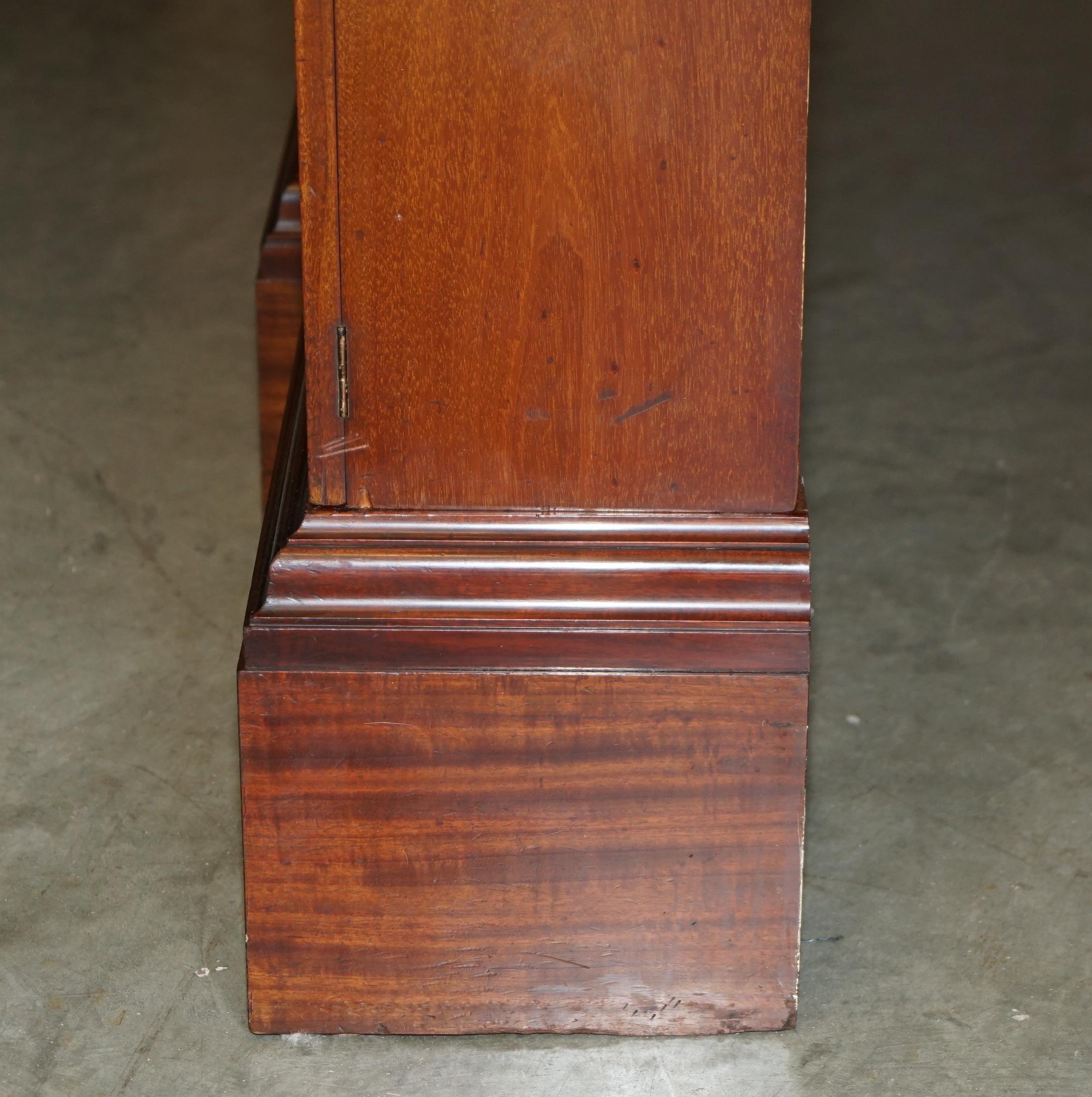MONUMENTAL 2.4 METER TALL ANTiQUE VICTORIAN HARDWOOD GLAZED LiBRARY BOOKCASE For Sale 12