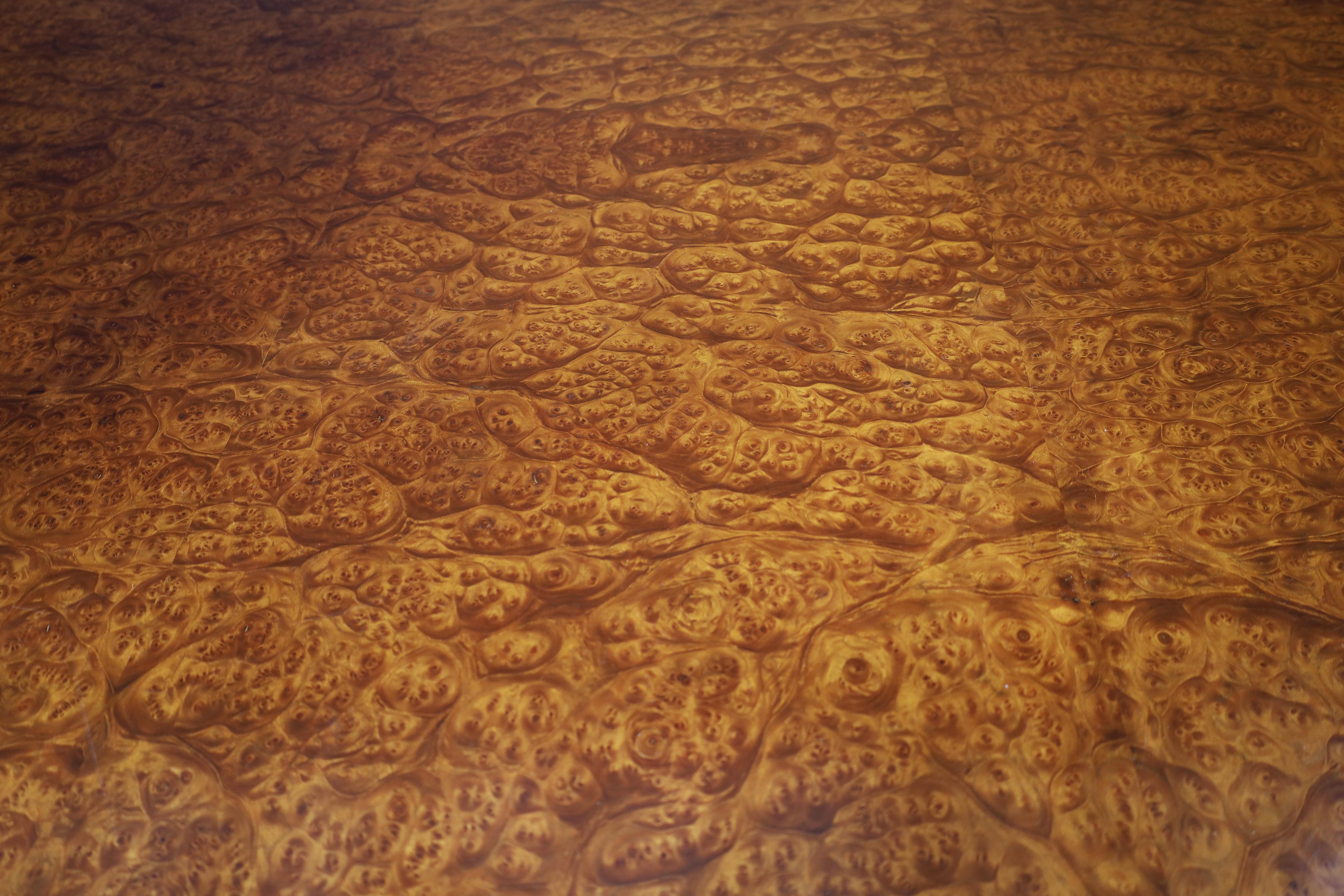 Noyer Table monumentale 