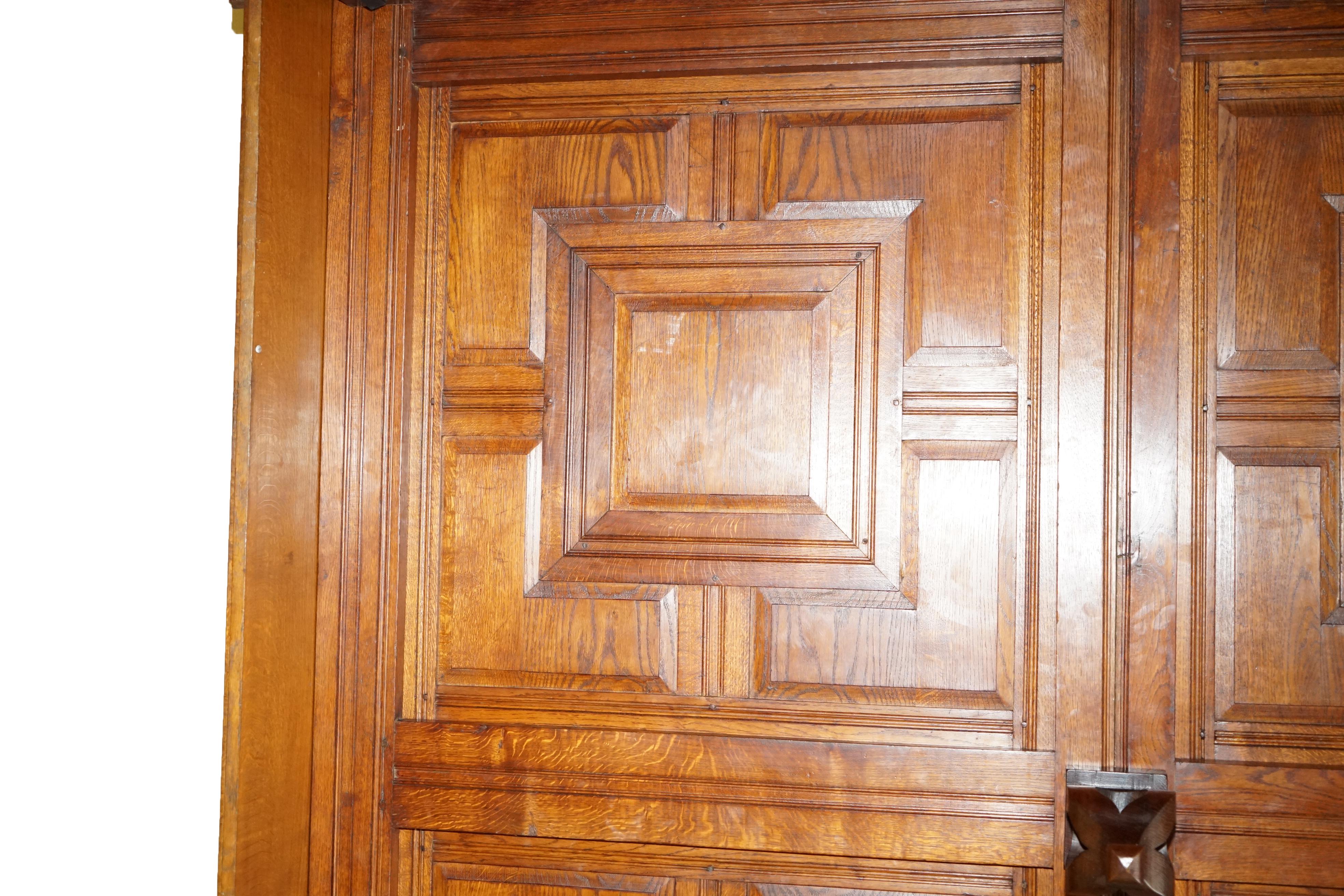 MONUMENTAL 3 METER EMPEROR ANTIQUE CiRCA 1880 CARVED ENGLISH BURR OAK TESTER BED For Sale 5