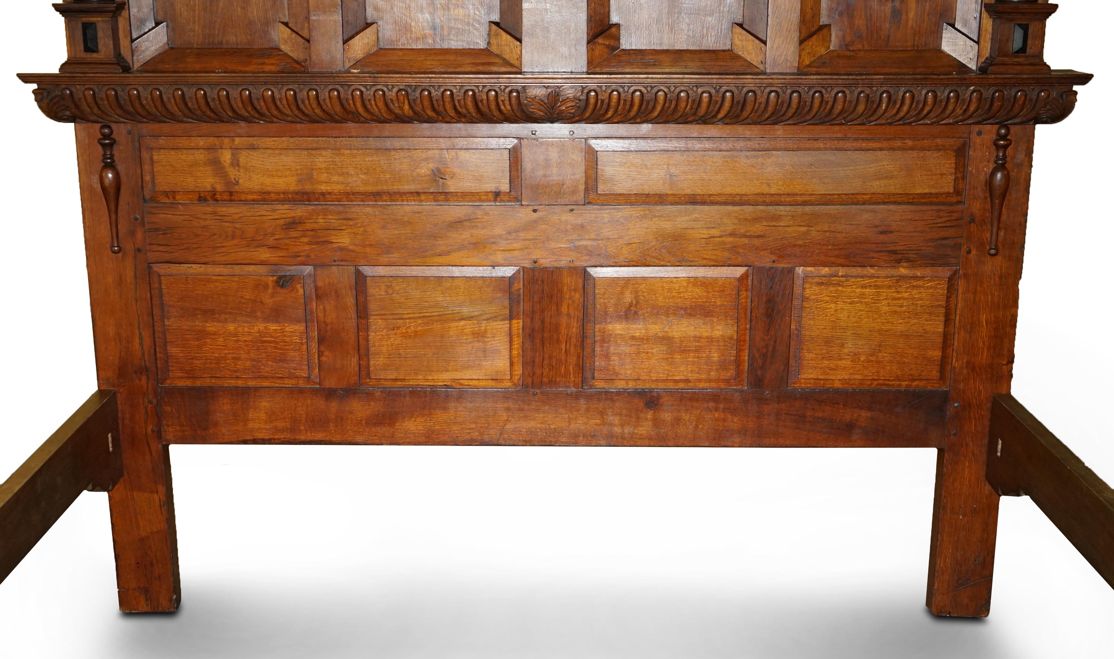 MONUMENTAL 3 METER EMPEROR ANTIQUE CiRCA 1880 CARVED ENGLISH BURR OAK TESTER BED For Sale 7