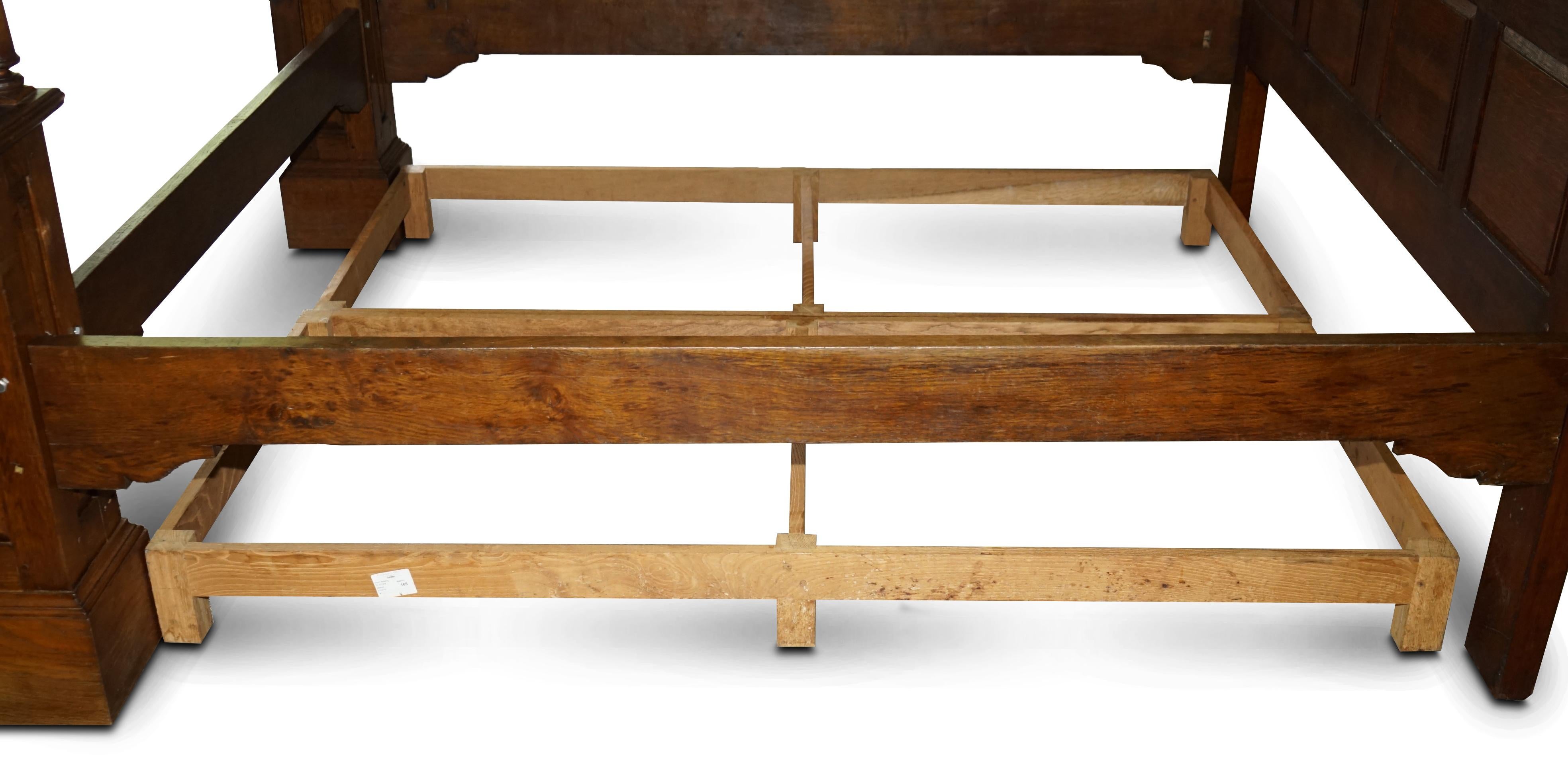 MONUMENTAL 3 METER EMPEROR ANTIQUE CiRCA 1880 CARVED ENGLISH BURR OAK TESTER BED For Sale 12