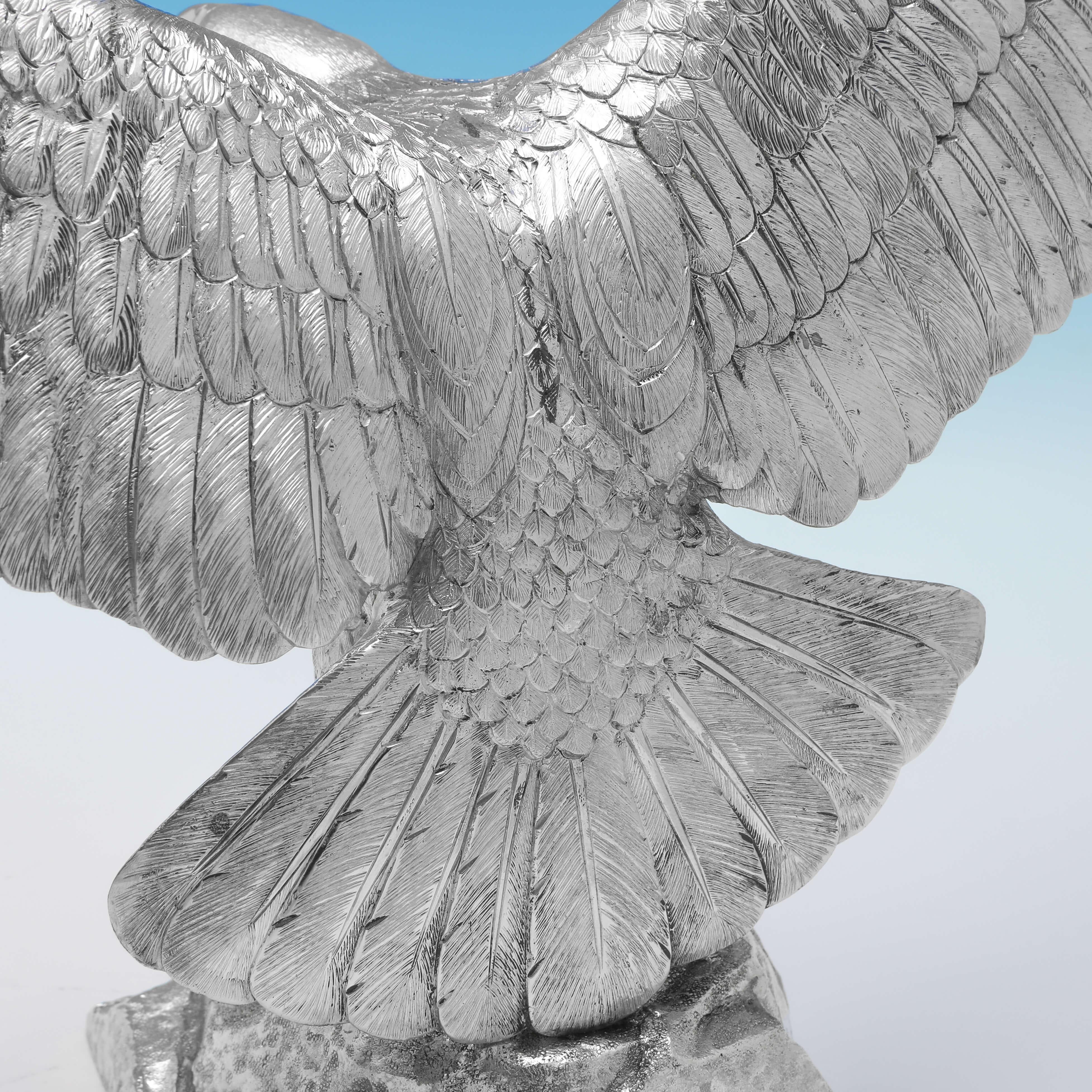 Monumental 3.2kg Cast Sterling Silver Model of an Eagle, Garrard London 1995 2