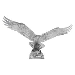 Modelo monumental de un águila en plata de ley fundida de 3,2 kg, Garrard Londres 1995
