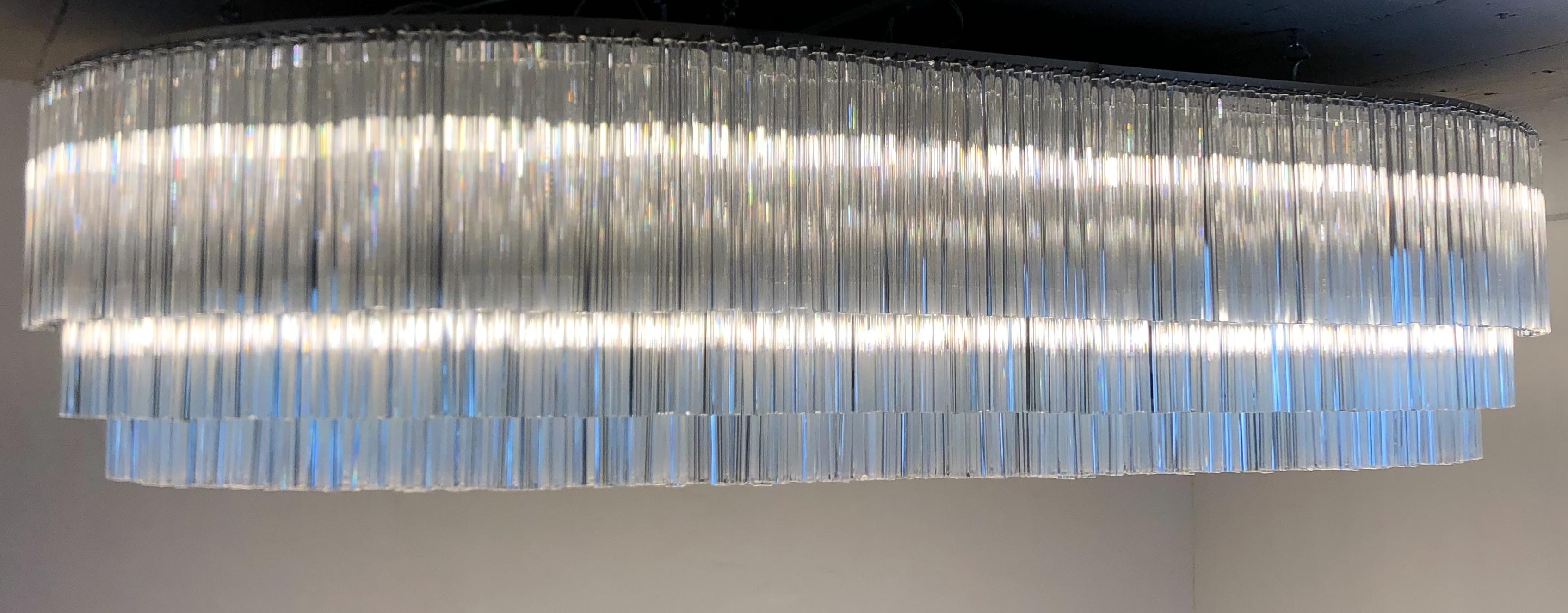 Lustre monumental ovale en verre de Murano à 70 lumières, vers les années 1960 en vente 7