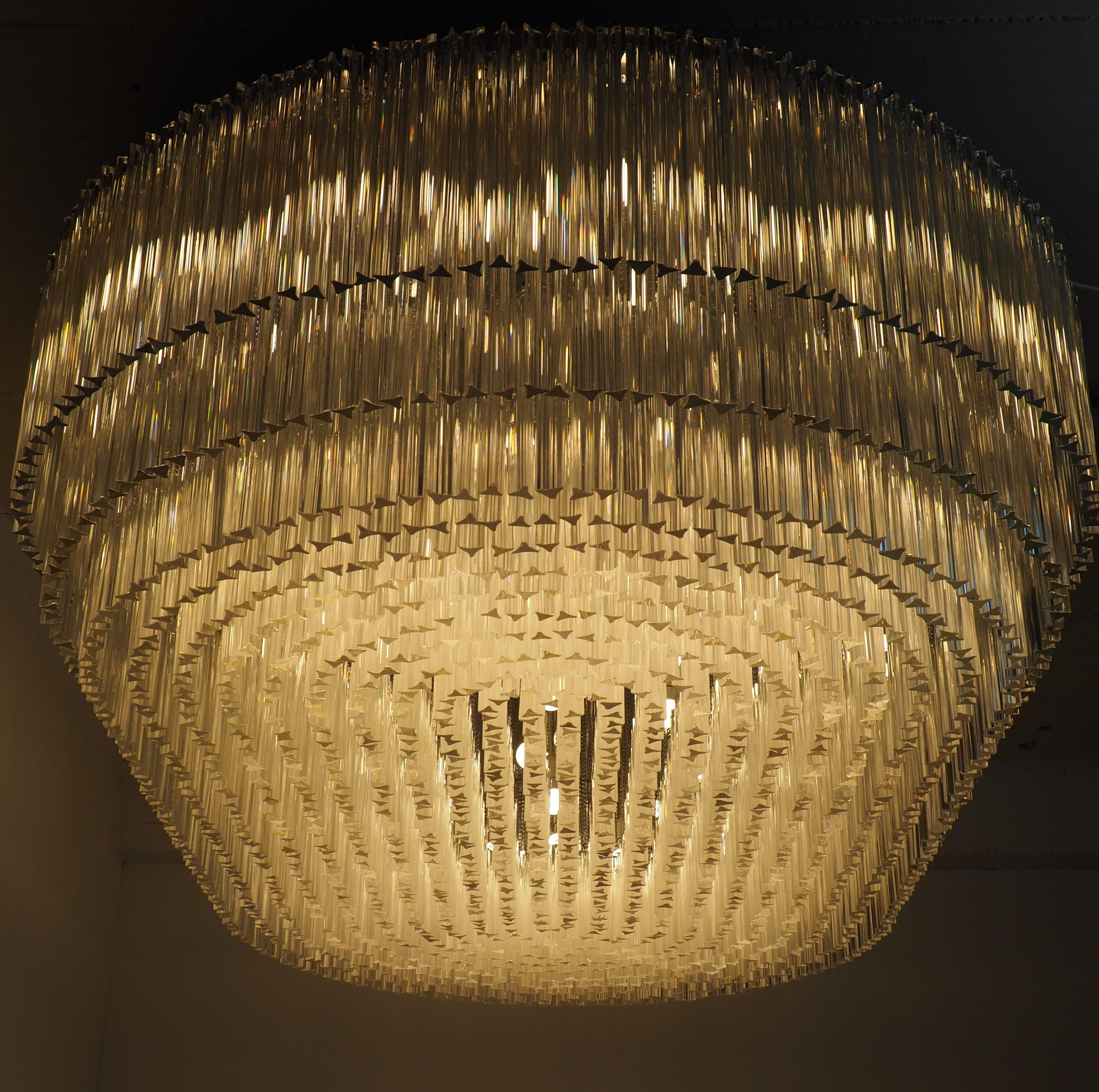 Monumental 70-Light Oval Murano Glass Chandelier, circa 1960s In Good Condition For Sale In Wiesbaden, Hessen