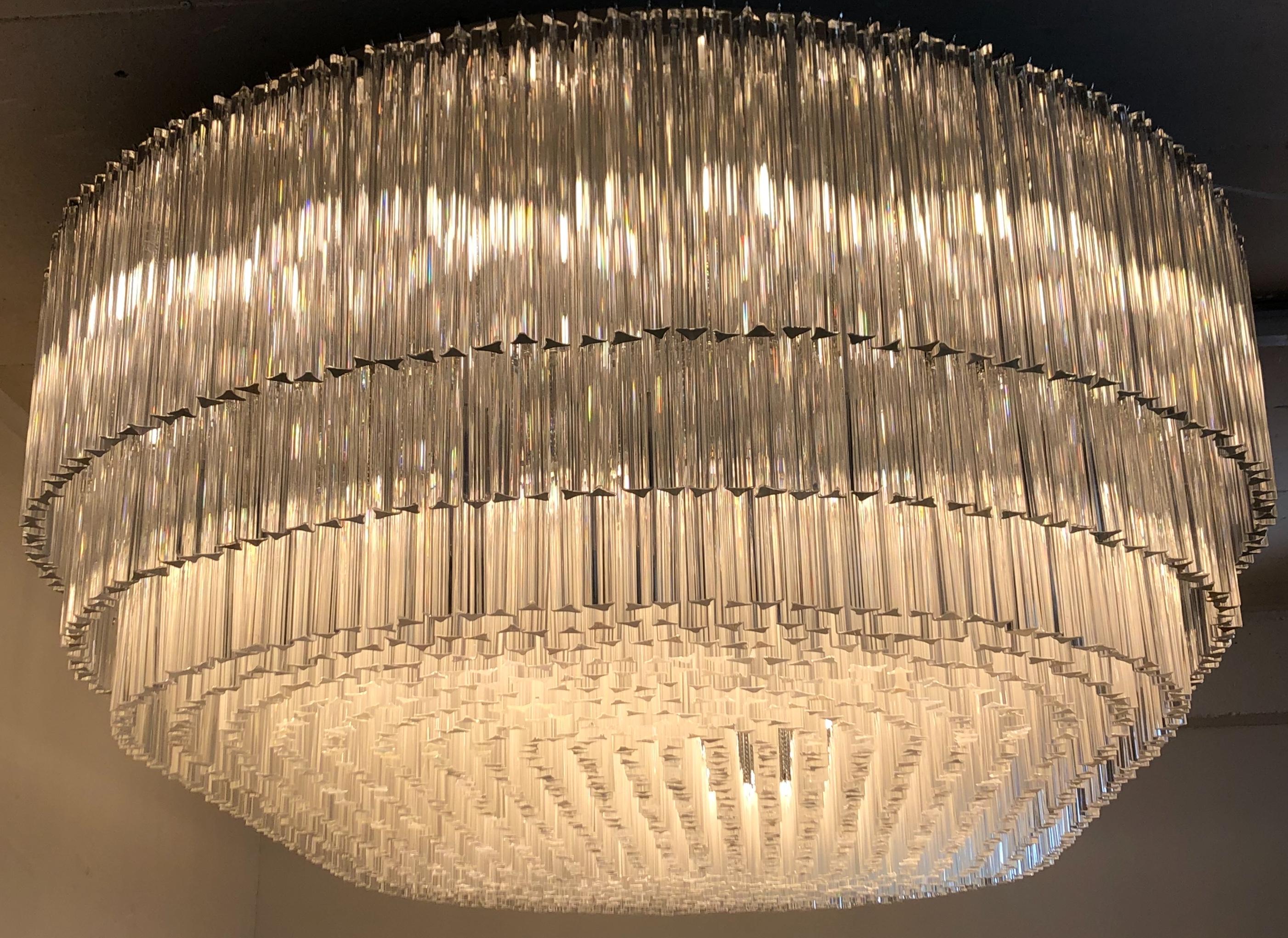 Monumental 70-Light Oval Murano Glass Chandelier, circa 1960s For Sale 1