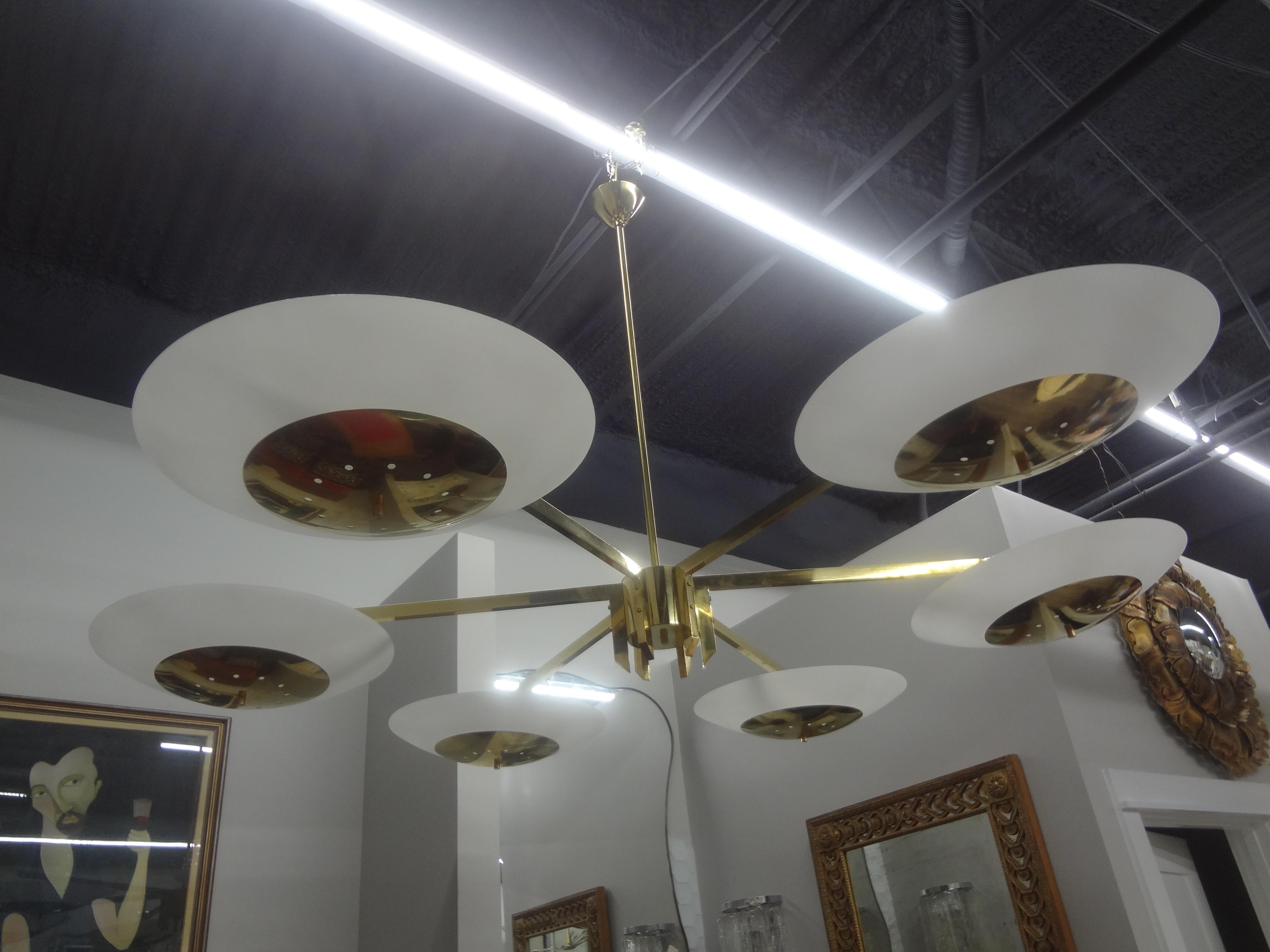 Mid-Century Modern Monumental Italian Brass and Glass Chandelier Attributed to Stilnovo For Sale
