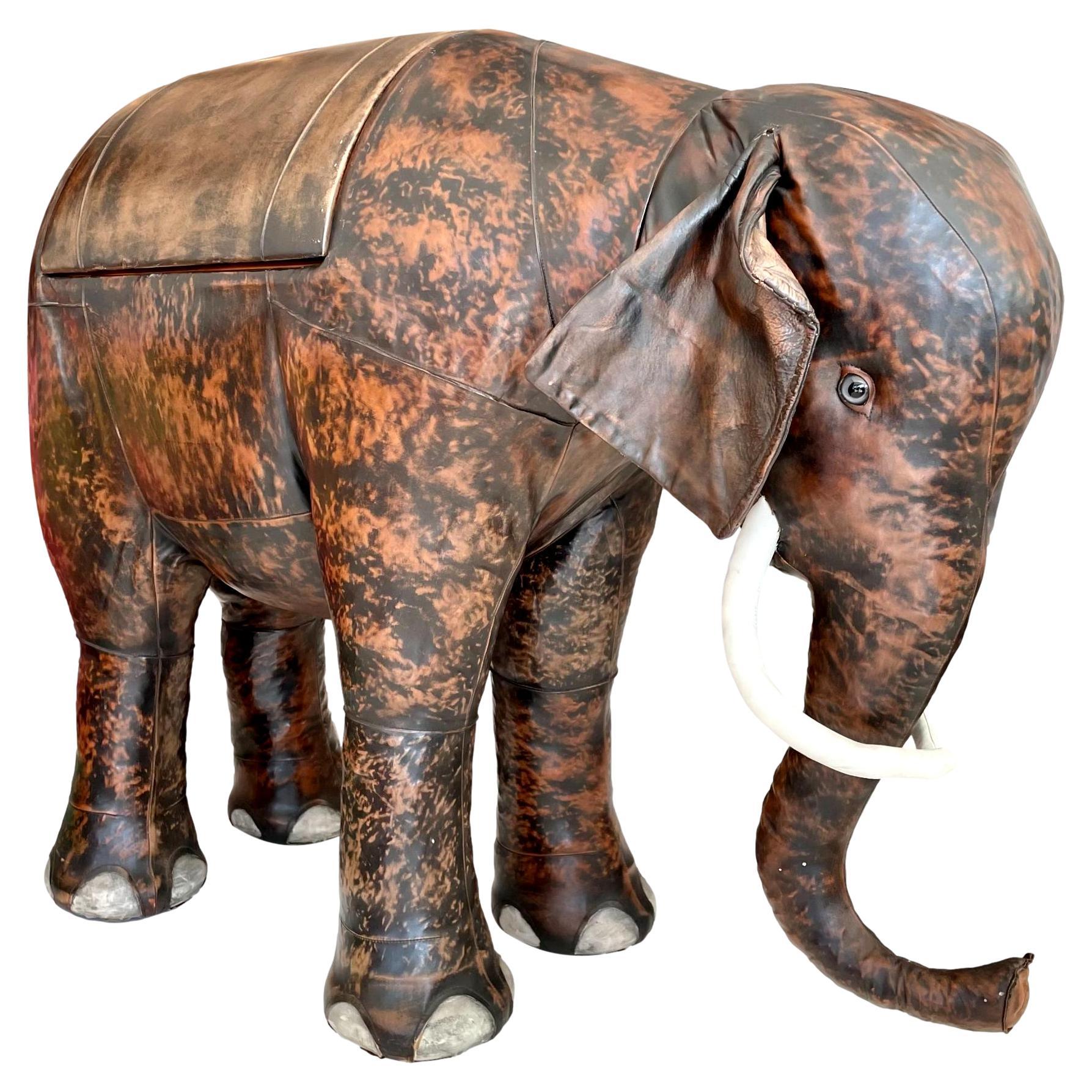 LARGE VINTAGE INDIAN WOODEN TOYS HIGHLY DECORATIVE CEREMONIAL TEAK ELEPHANT. 