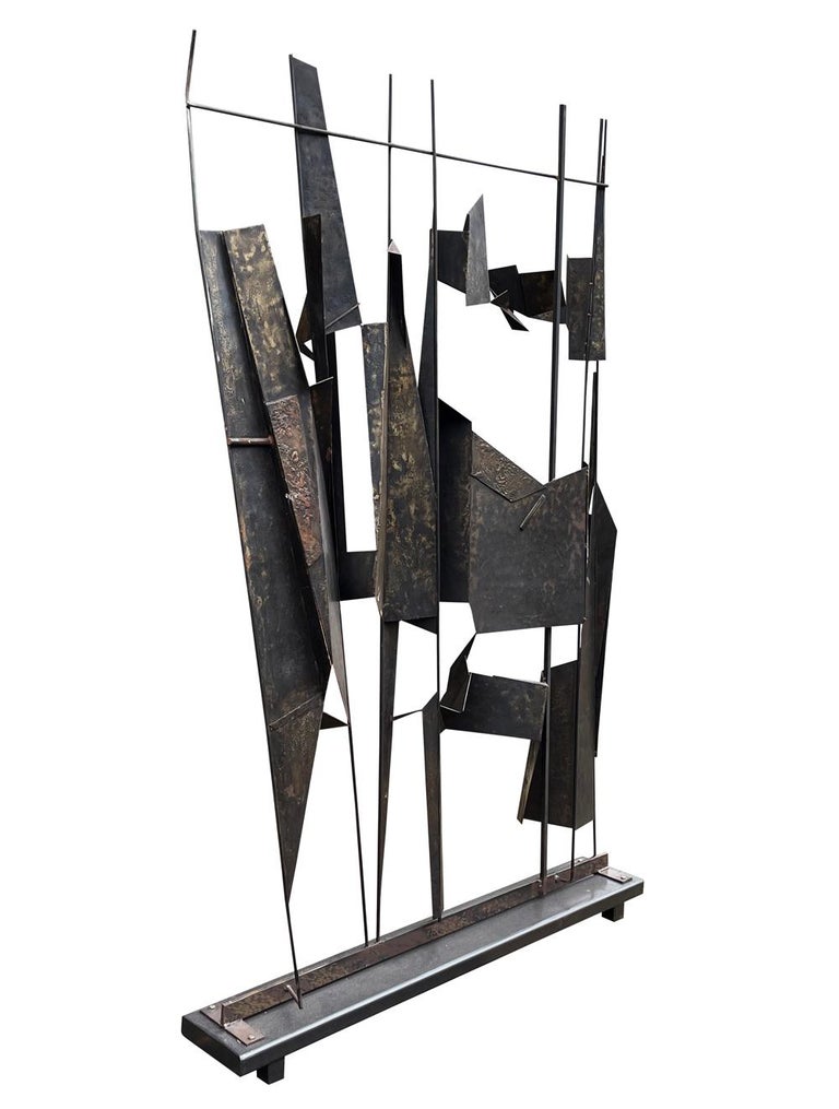 Monumental Abstract Brutalist Steel Floor Sculpture or Room Divider Screen In Good Condition For Sale In Philadelphia, PA