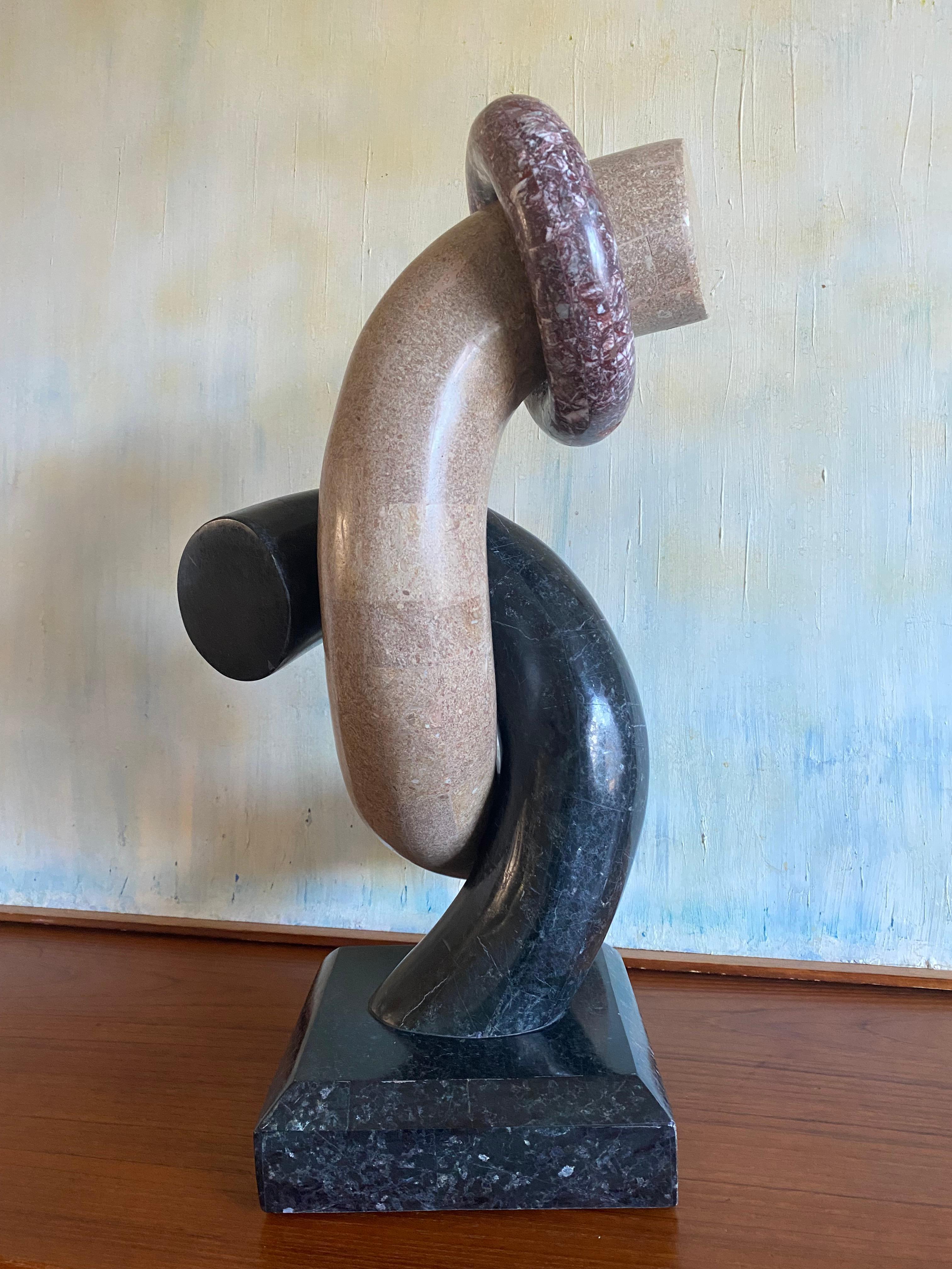 Scultura monumentale astratta in marmo in vendita 5