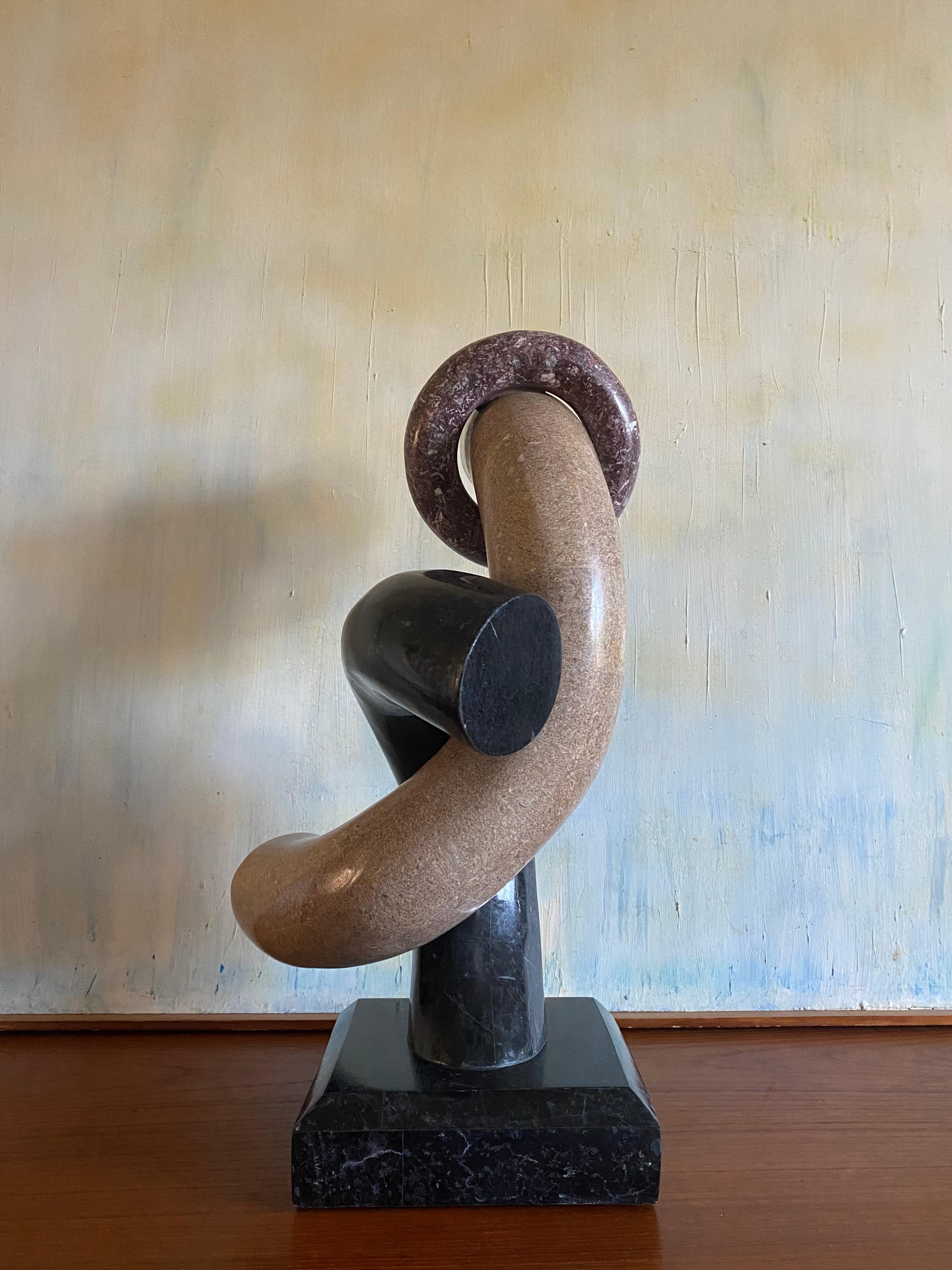 Scultura monumentale astratta in marmo in vendita 11