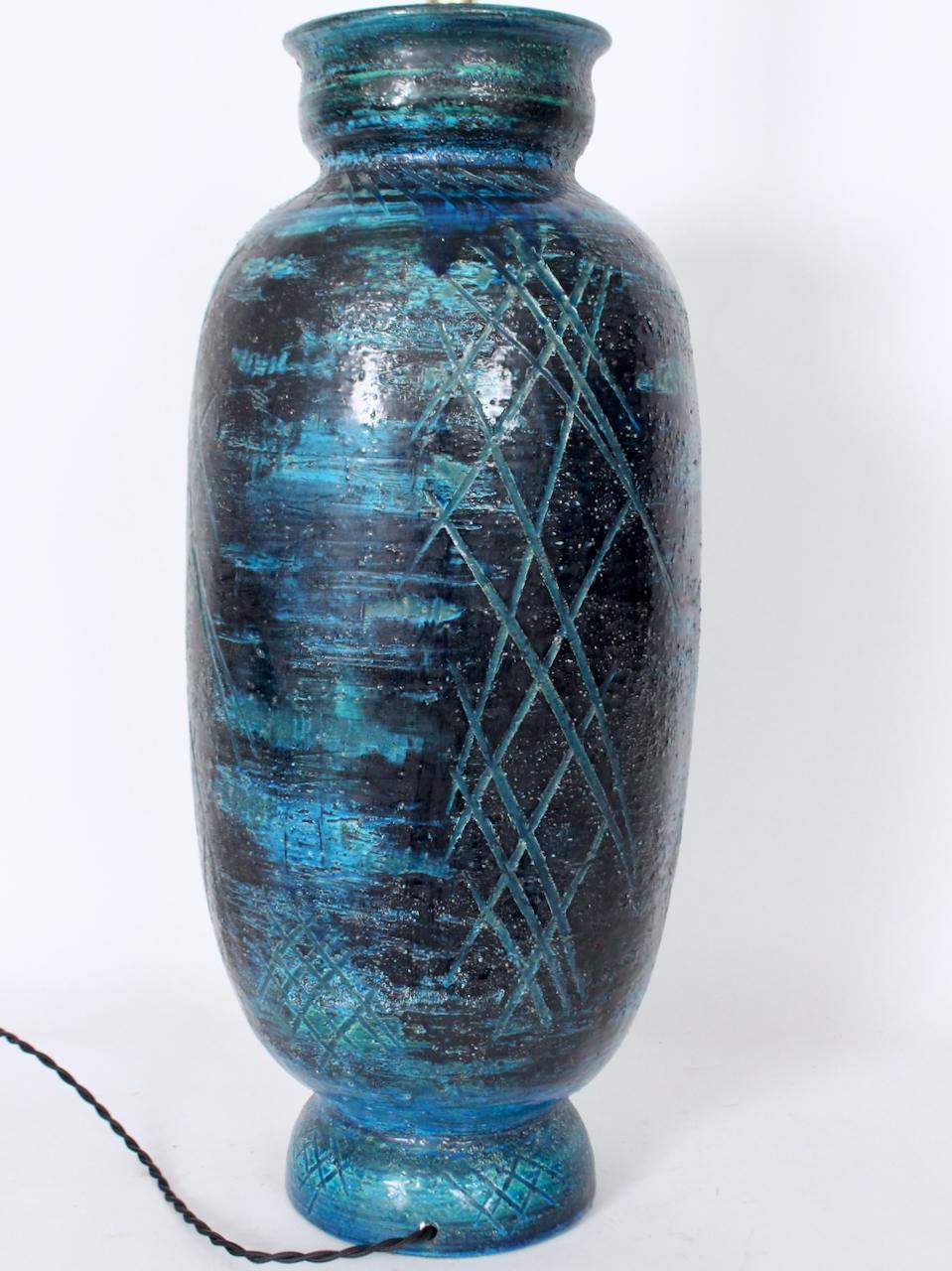 Monumental Aldo Londi for Bitossi Accented Rimini Blue Pottery Table Lamp, 1950s im Angebot 1