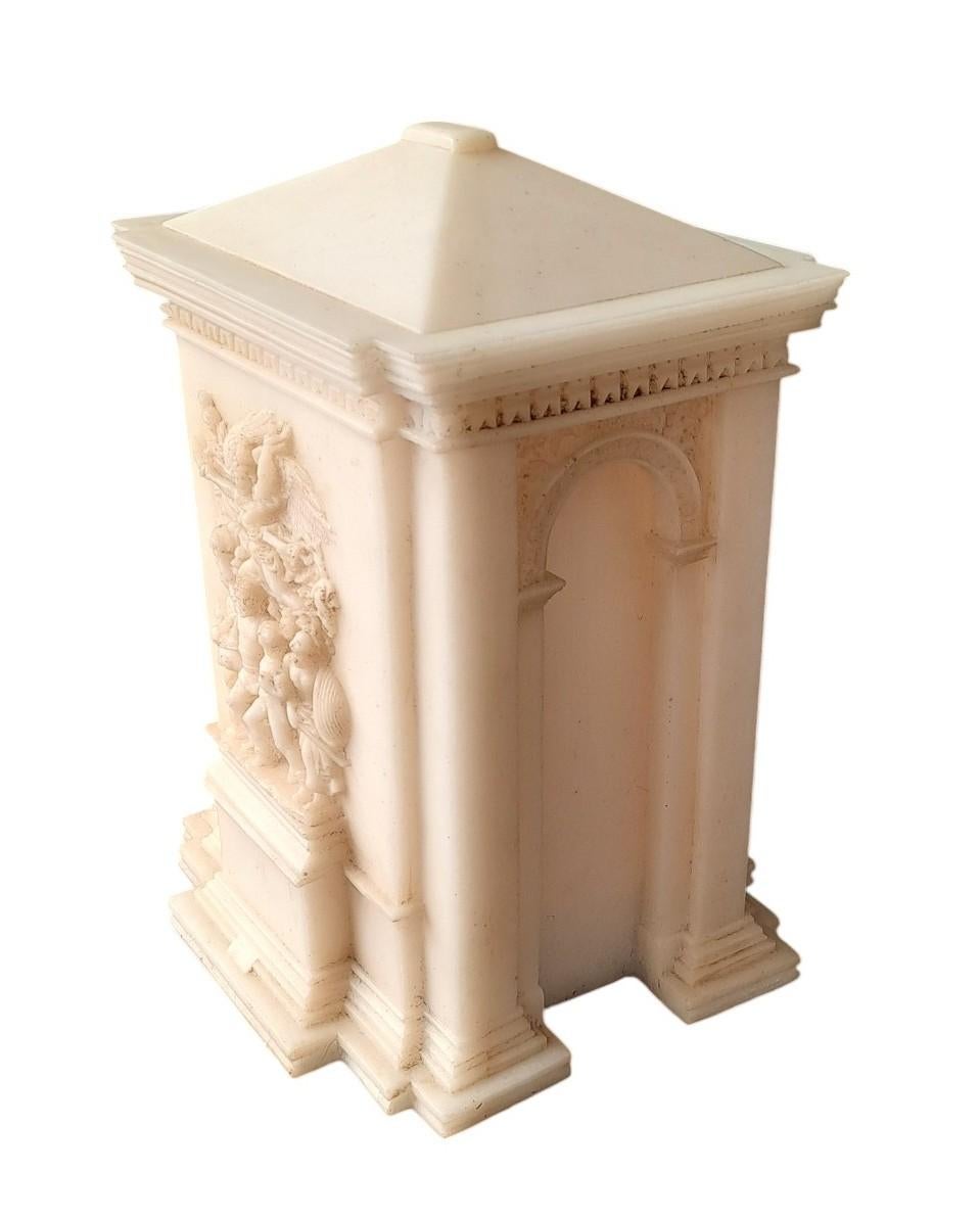 XIX secolo Scultura monumentale allegorica in marmo, Grand Tour (fine XIX/inizio XX secolo) in vendita