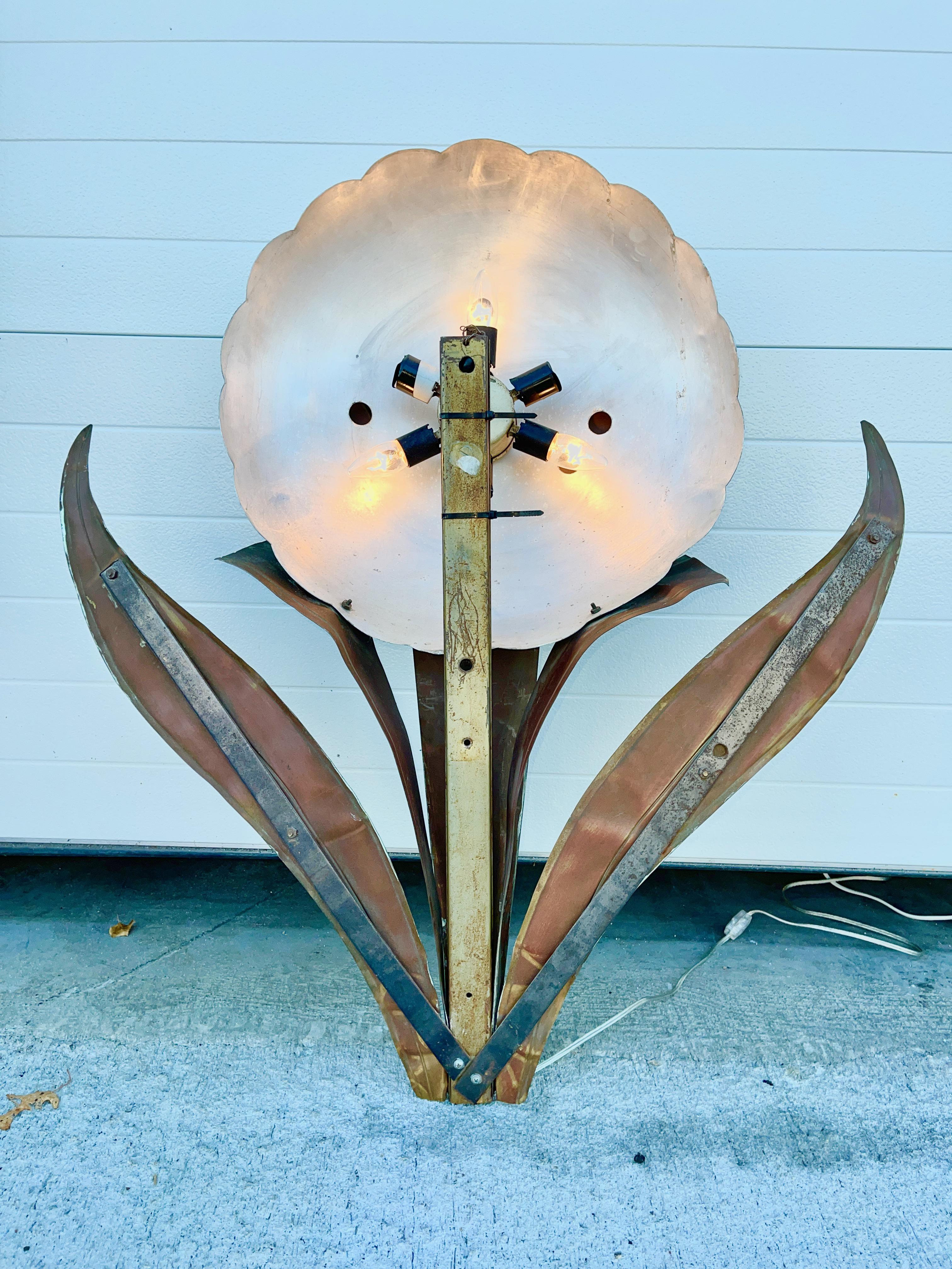 Monumental American Art Deco Movie Theater Wall Lamp For Sale 4