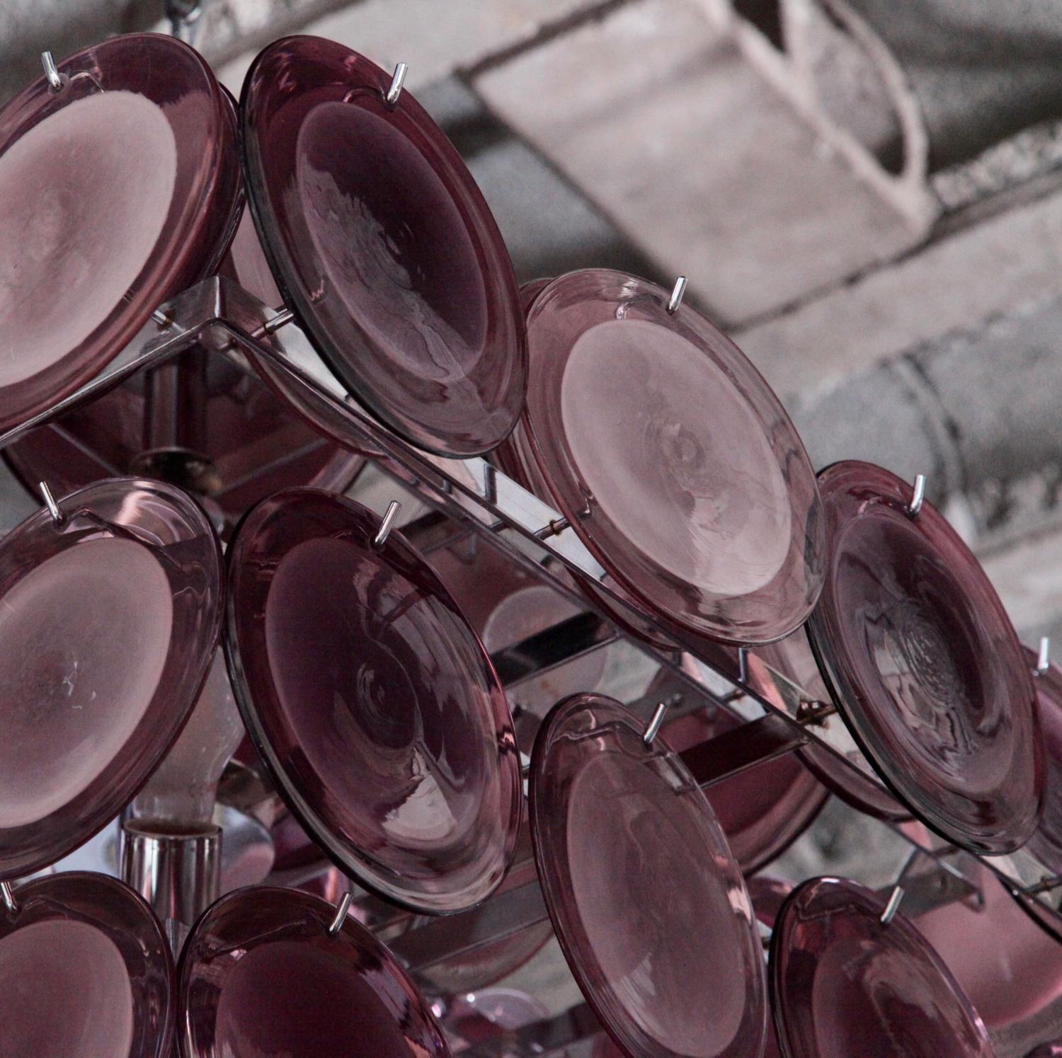 italien Monumental  Lustre  disques en verre de Murano de couleur amthyste,  la manire de Vistosi en vente