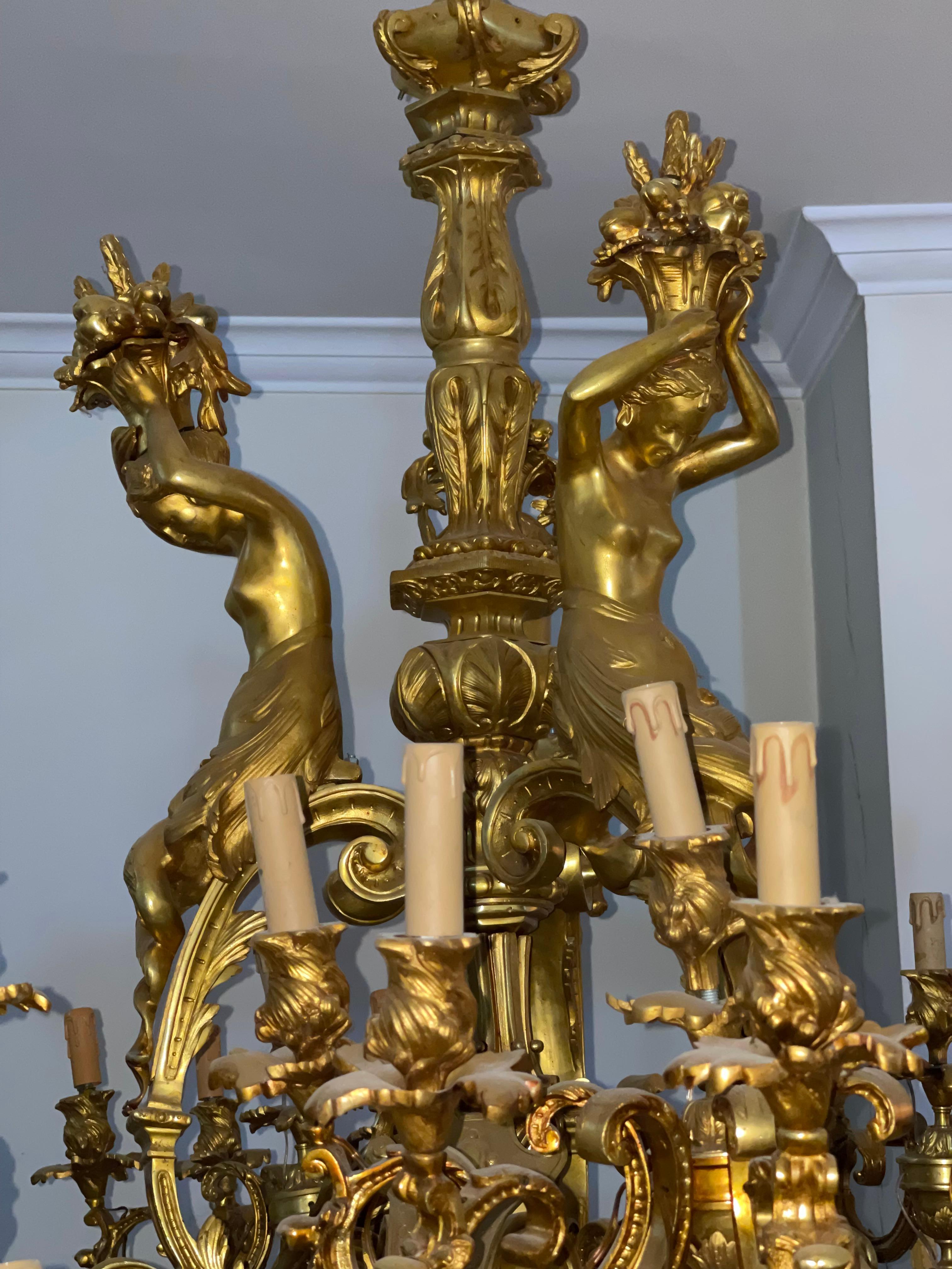 Monumental and Impressive 60-Light Gilt Chandelier, Paris '1320 Lbs' In Good Condition For Sale In Berlin, DE
