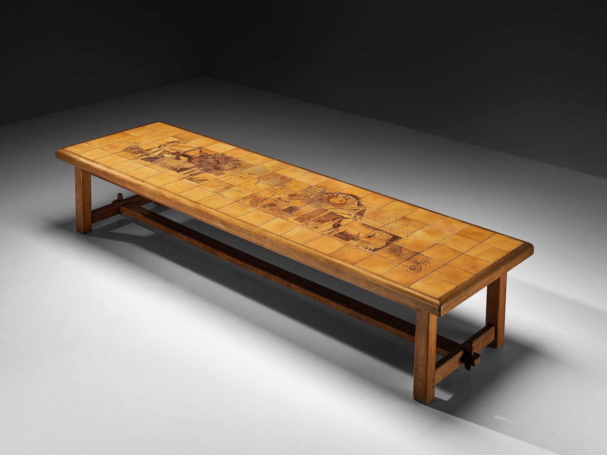 Roger Capron, grande table sur mesure, céramique, chêne, France, années 1980

Dans les années 1980, le maître céramiste français Roger Capron a créé ce modèle sur mesure pour une résidence privée à Cannes, ce qui en fait un exemple unique et