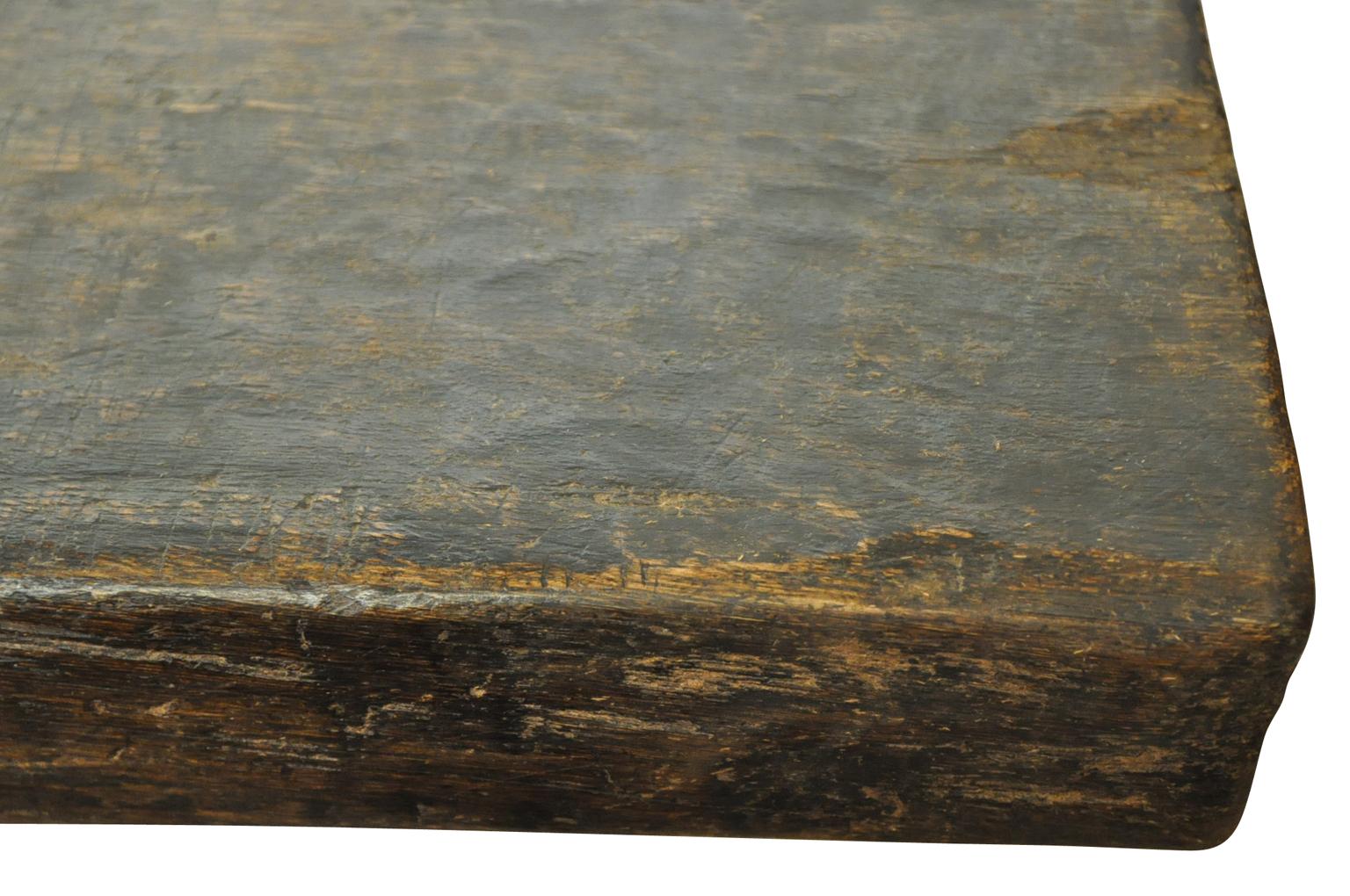 Paire de tables monumentales et très rares de châteaux espagnols du 16ème siècle en vente 9