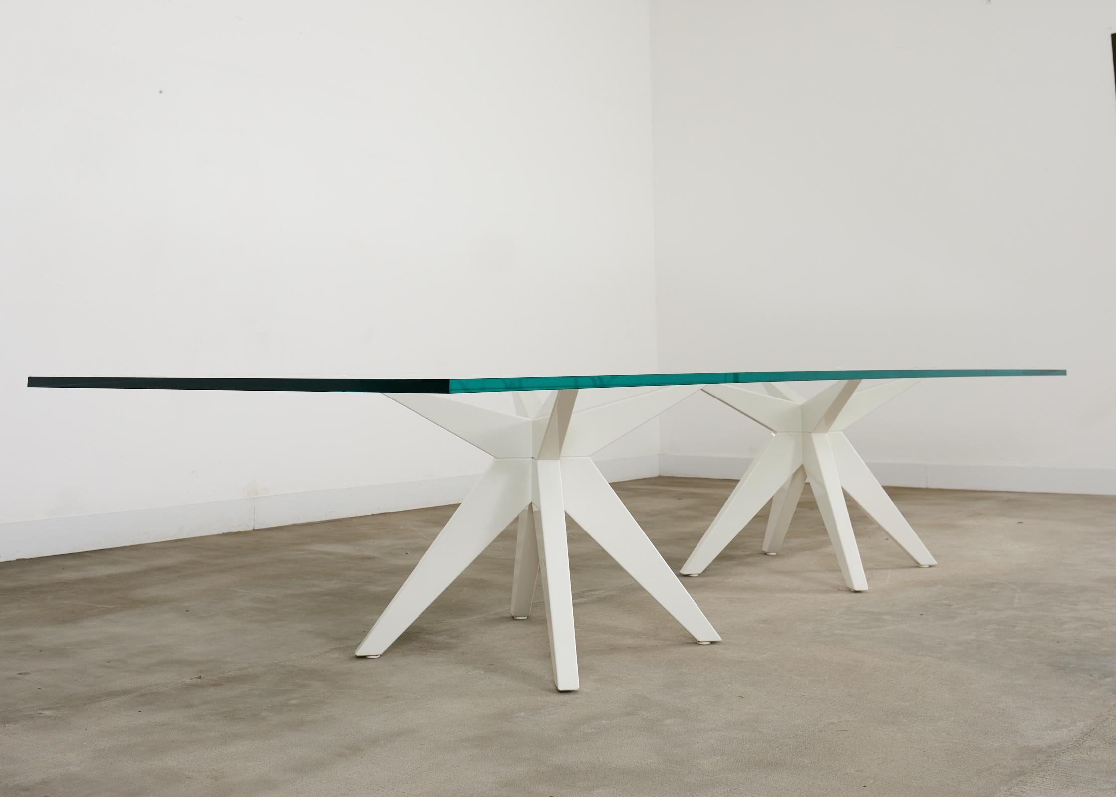 Moderne Table à manger monumentale Angela Adams pour Weatherend Estate Garden en vente
