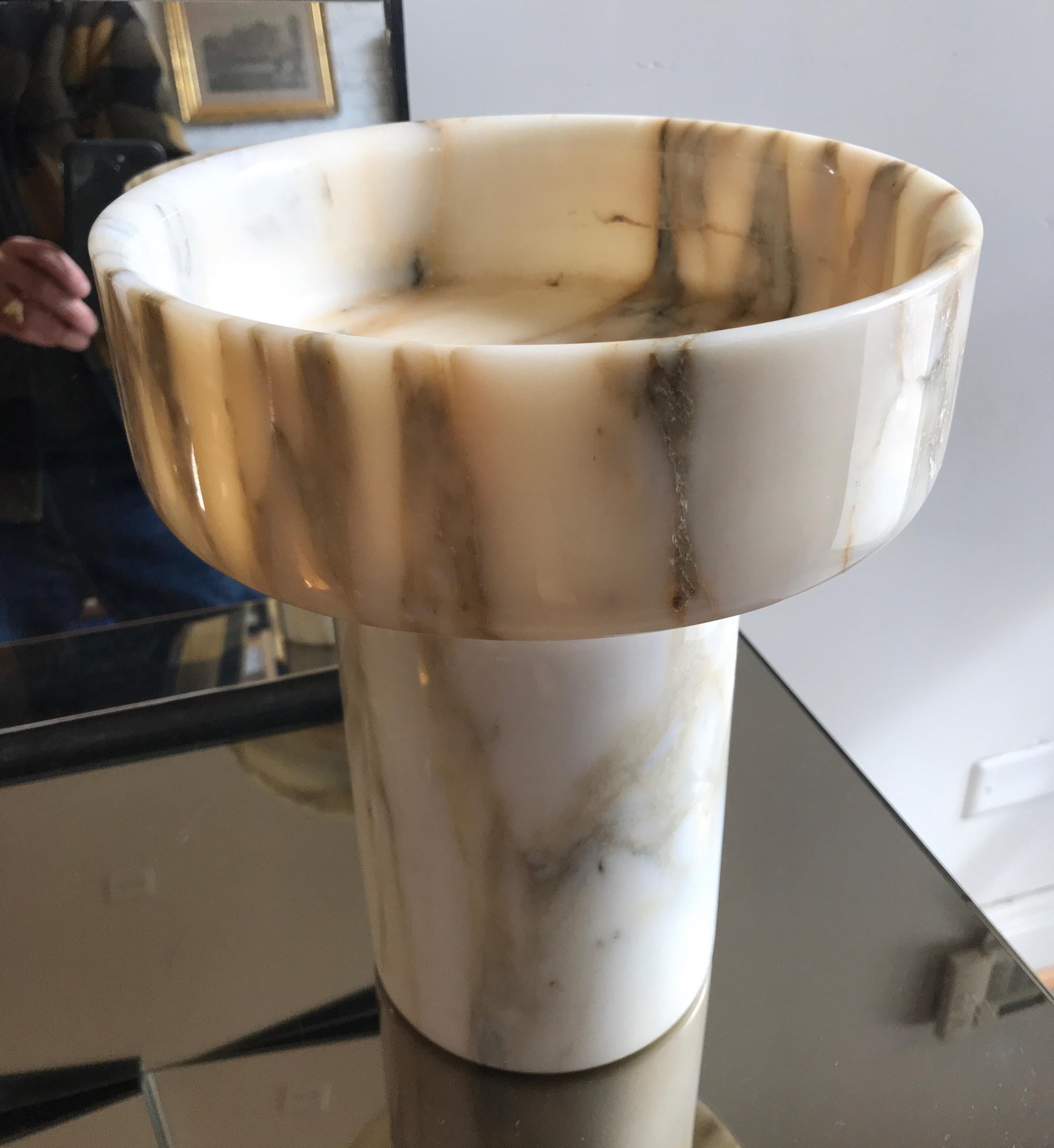 Monumental Angelo Mangiarotti Onyx Vase Vessel In Good Condition In Chicago, IL