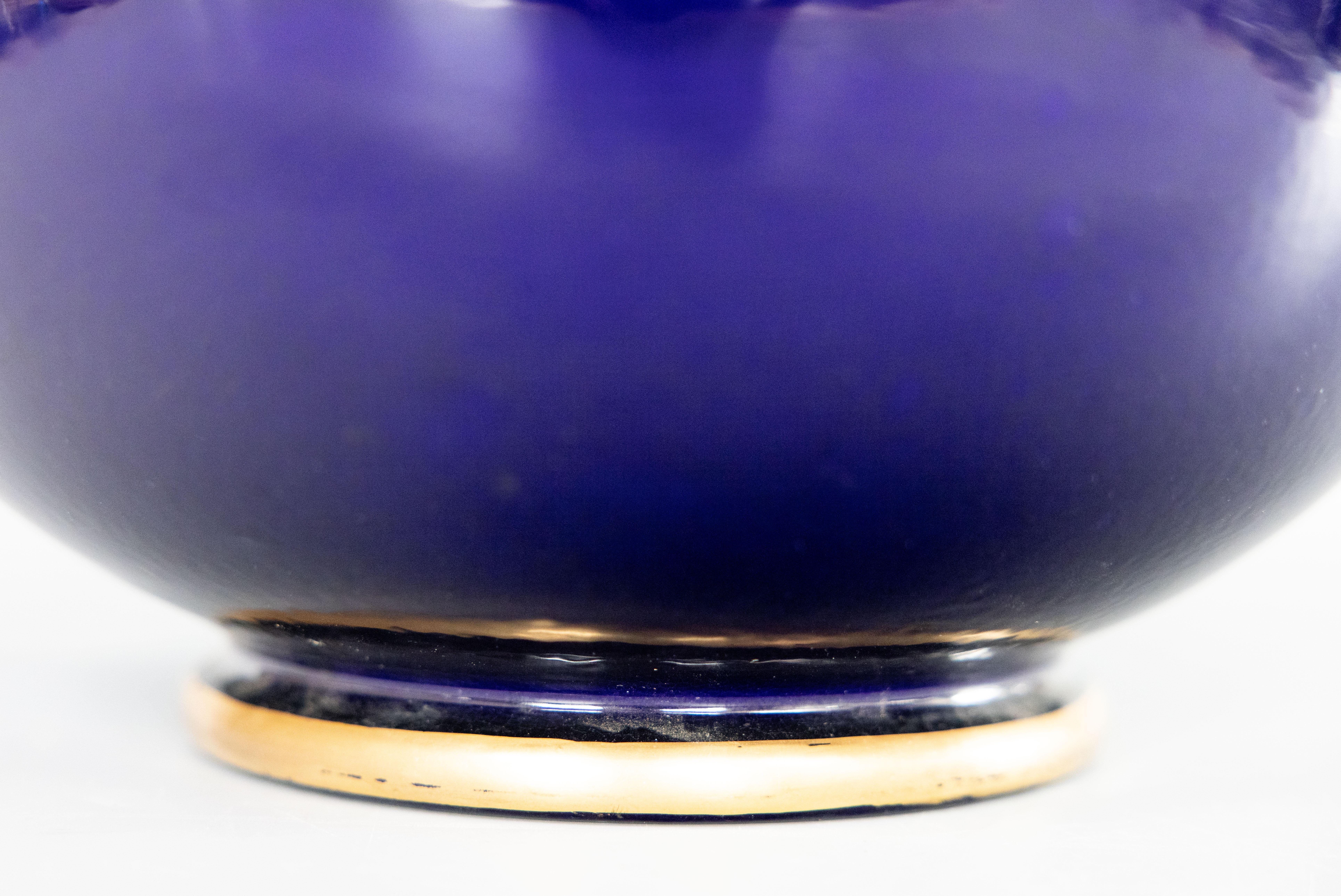 Vaso monumentale in maiolica di Antique French del XIX secolo in vendita 2