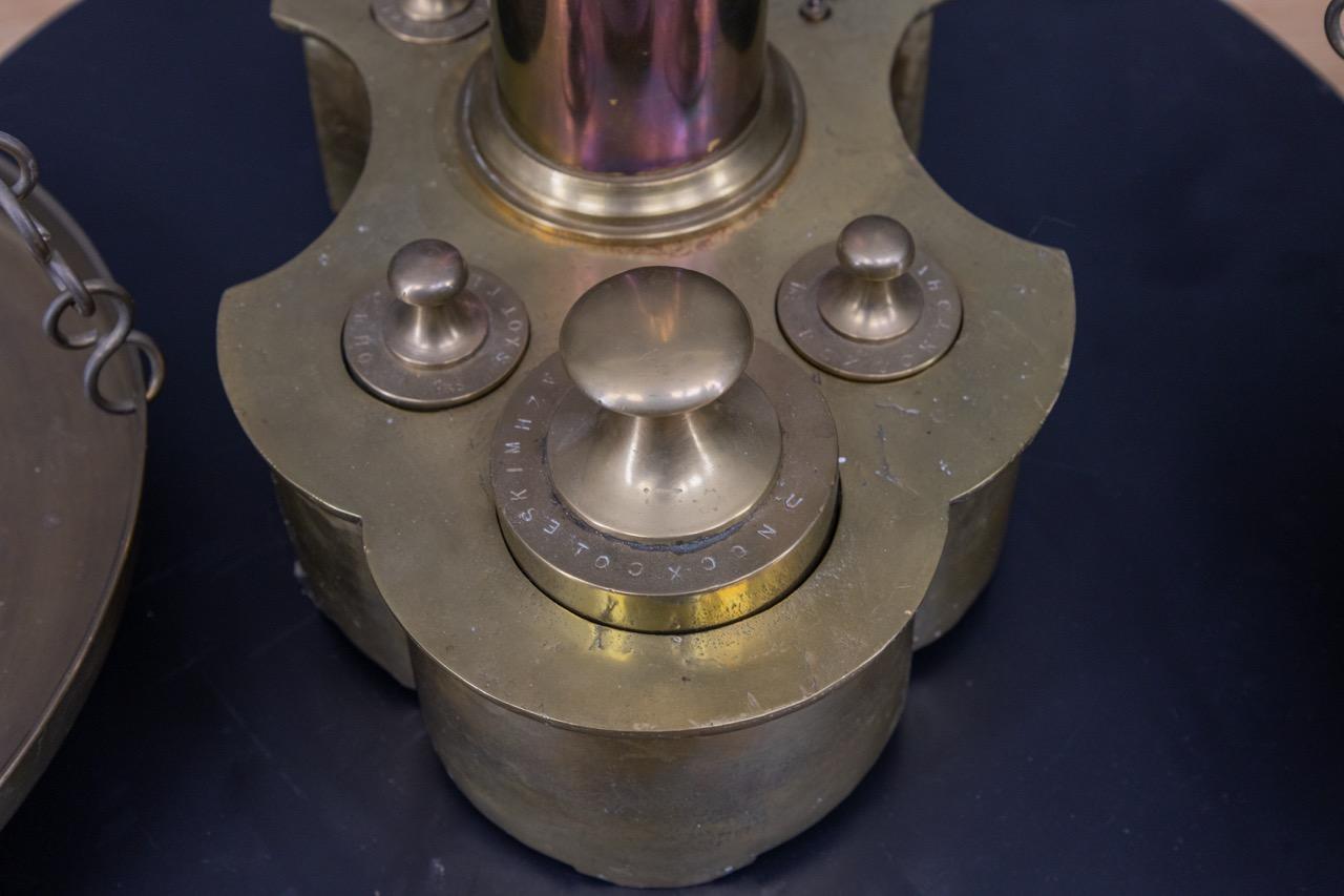 Grande bilancia da macellaio in ottone con testa di bue, circa 1890 in vendita 5