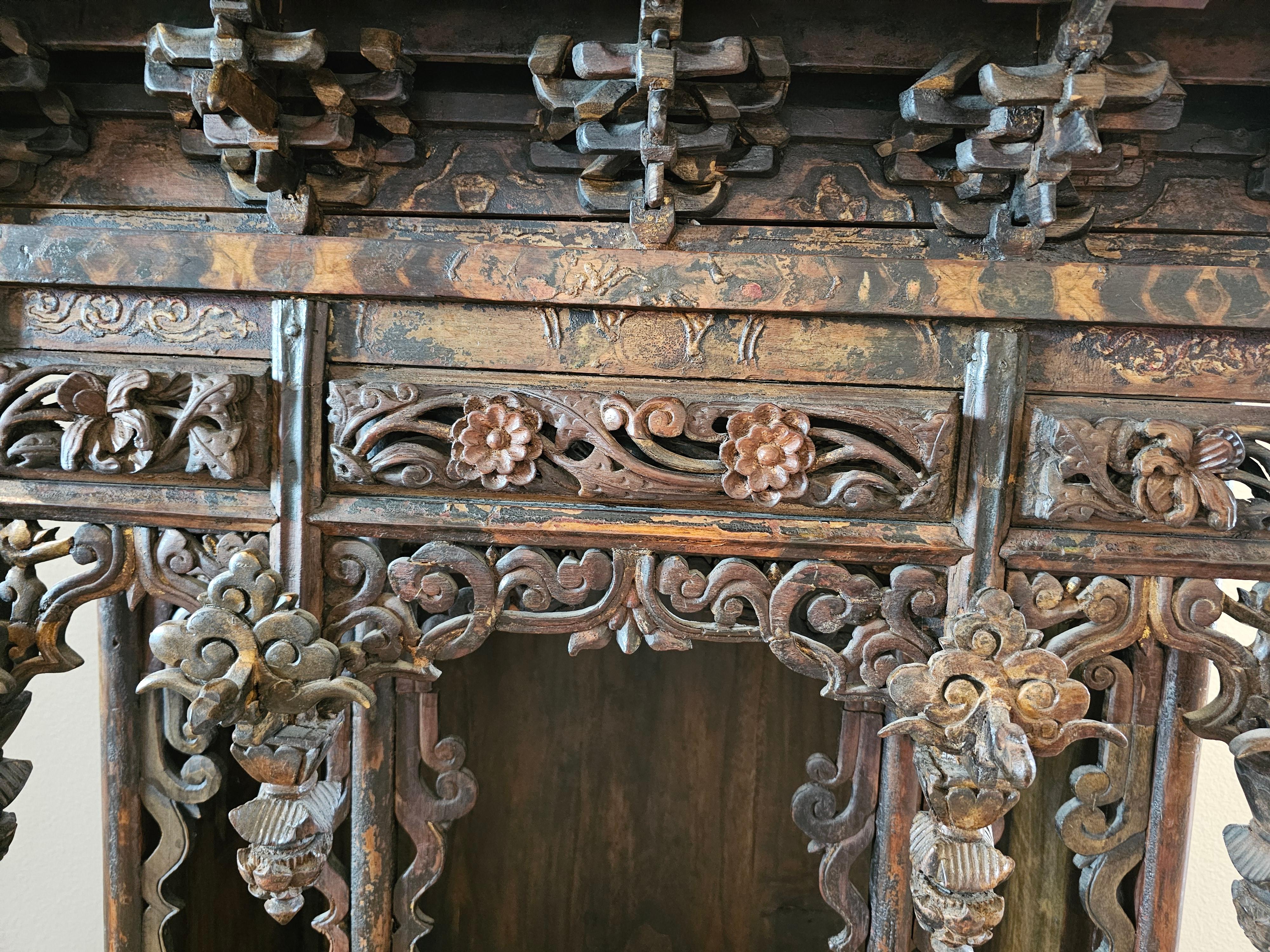 Legno Antico santuario monumentale cinese degli antenati