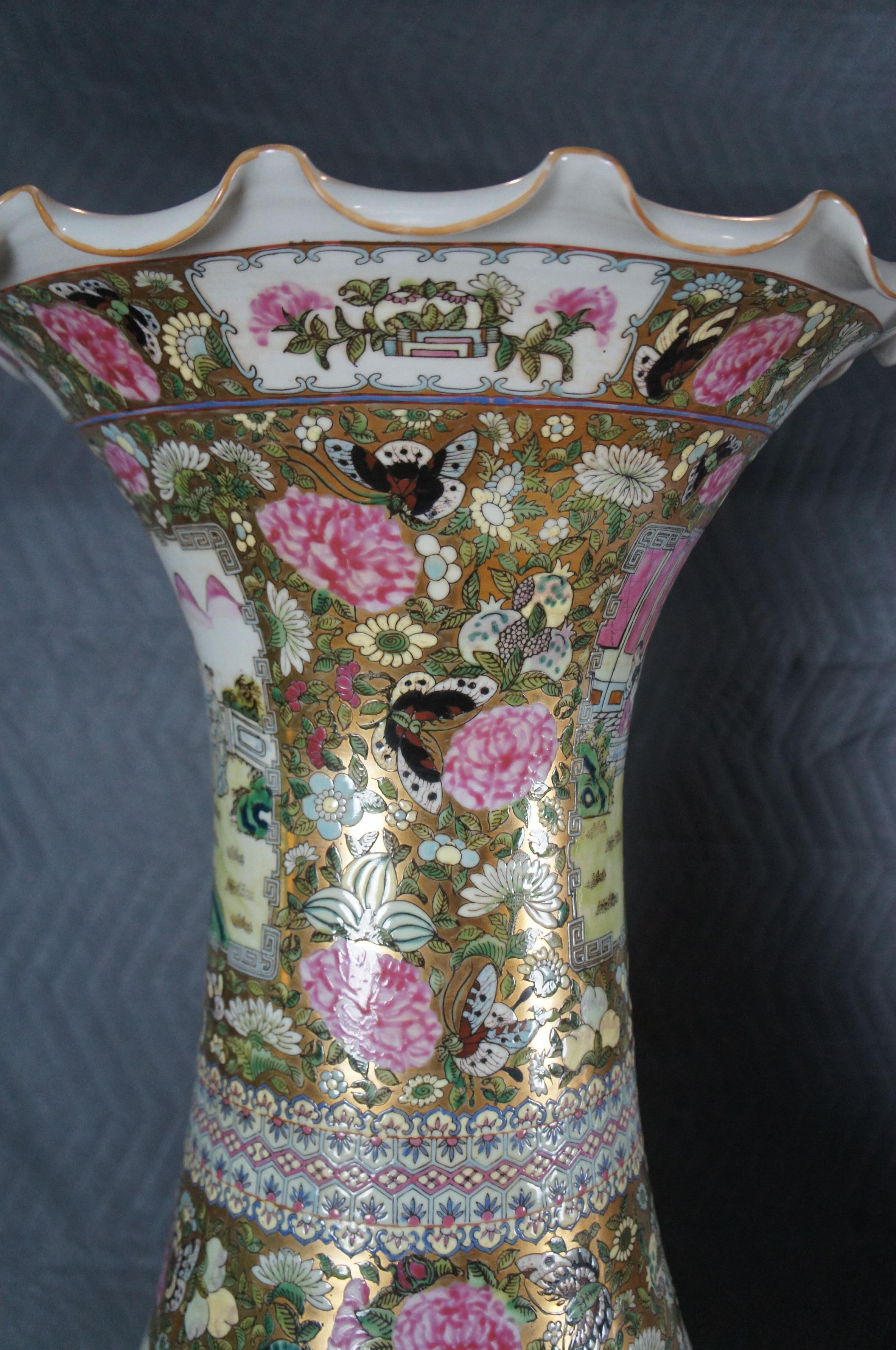 Monumentaux vases d'urnes de palais Famille Rose de Canton en porcelaine chinoise ancienne 53 po. en vente 4