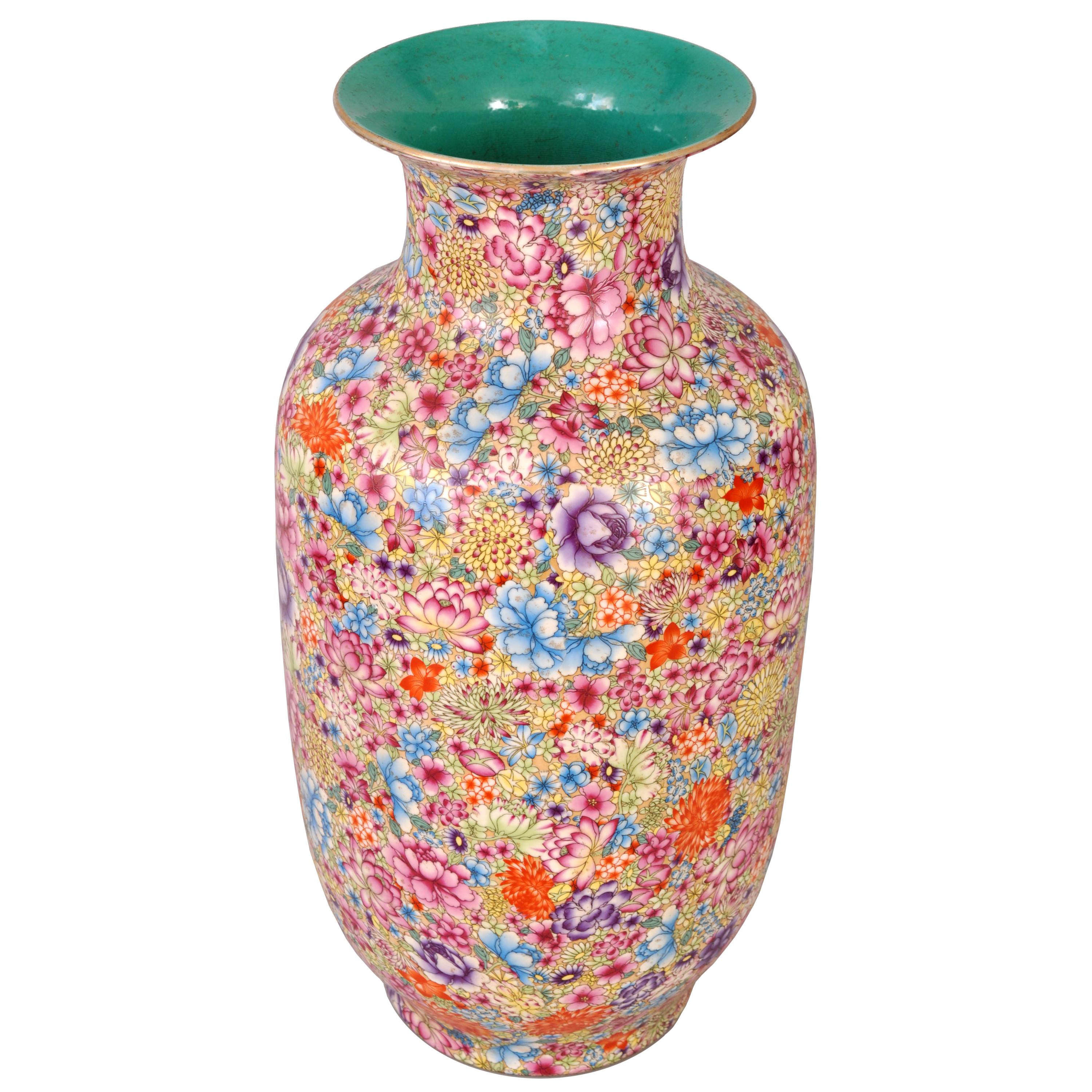 Hand-Painted Monumental Antique Chinese Porcelain Qing Dynasty Thousand Flowers Vase, 1900