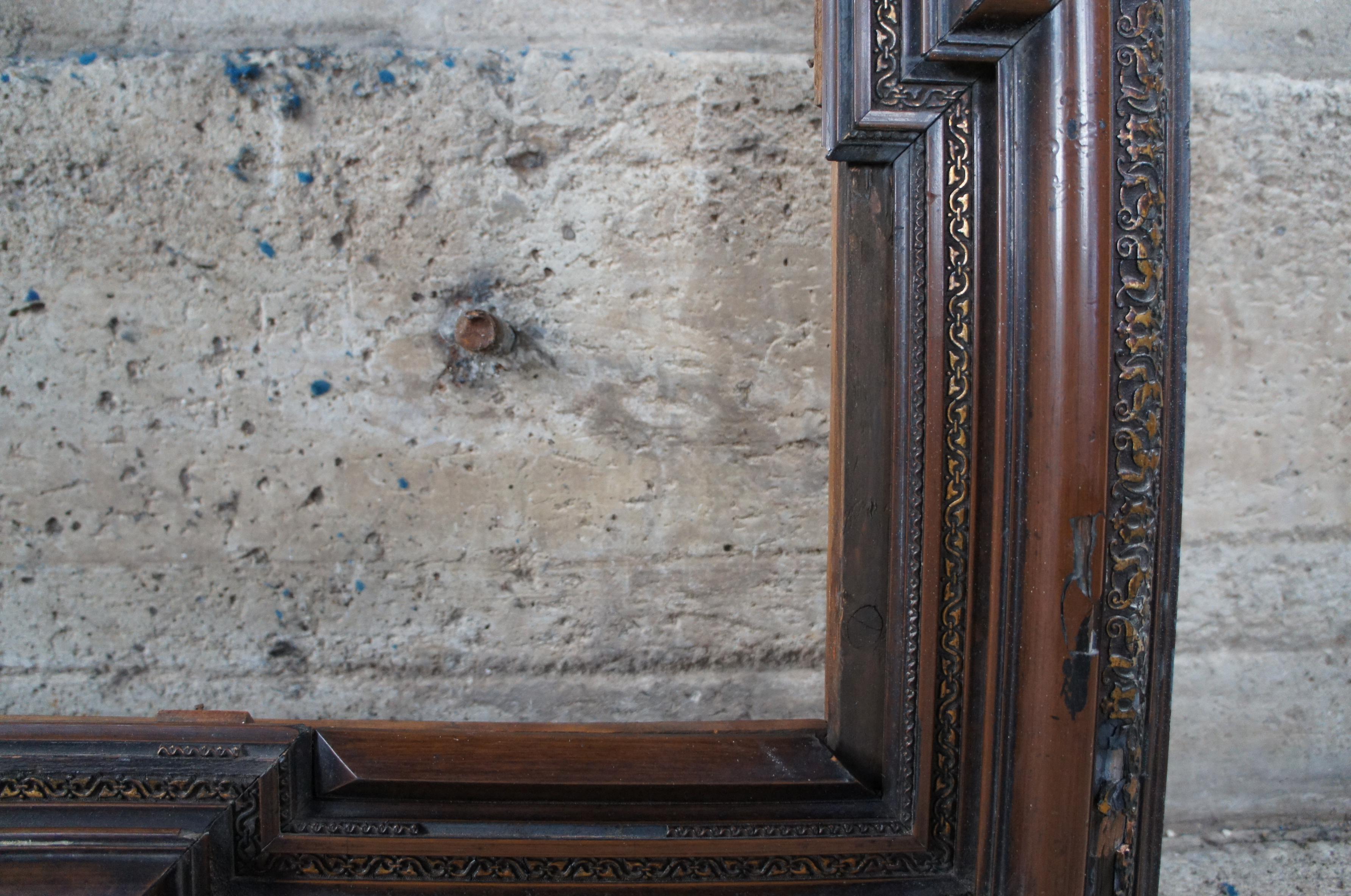 Monumentaler antiker holländischer Barock-Spiegelrahmen mit geschnitzten Bildern im Angebot 3