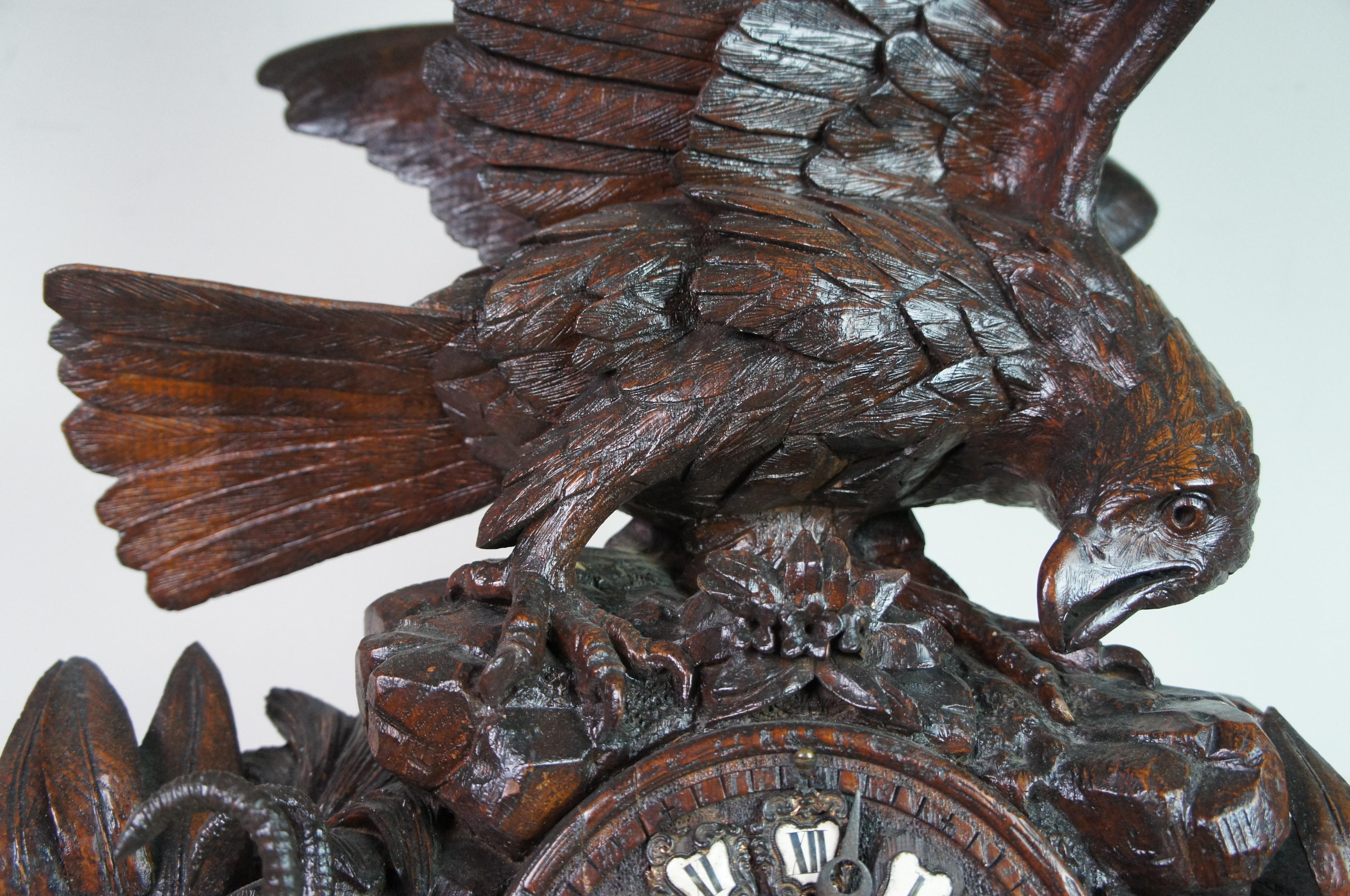 Monumentale horloge de chasse à cheminée ancienne allemande Black Forest Eagle Chamois en vente 6