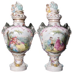 Urnes monumentales en porcelaine figurative peinte à la main de l'ancienne Allemagne Meissen