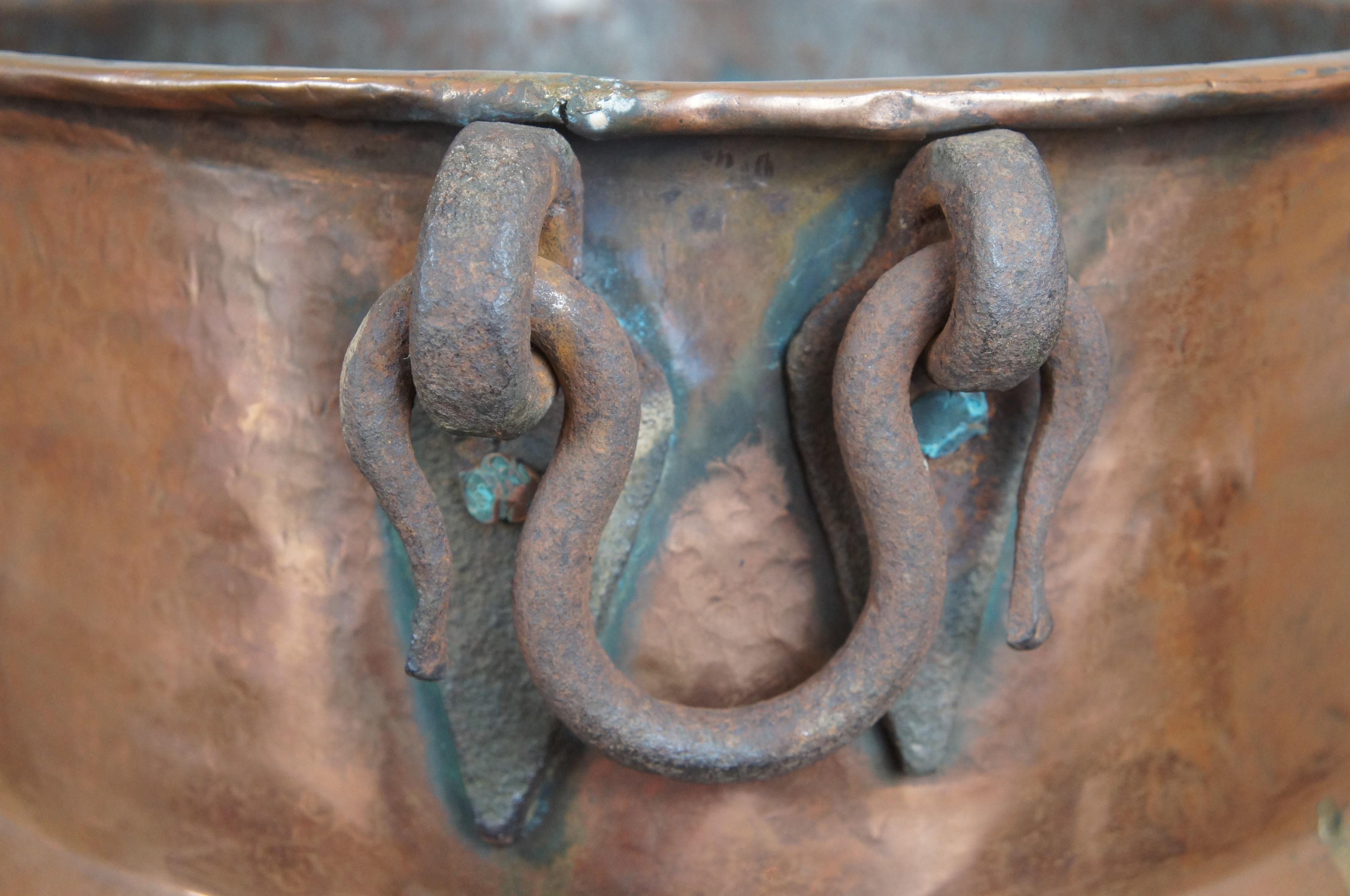 Monumental Antique Hammered Dovetailed Forged Copper Iron Cauldron Kettle Pot 23 In Good Condition In Dayton, OH