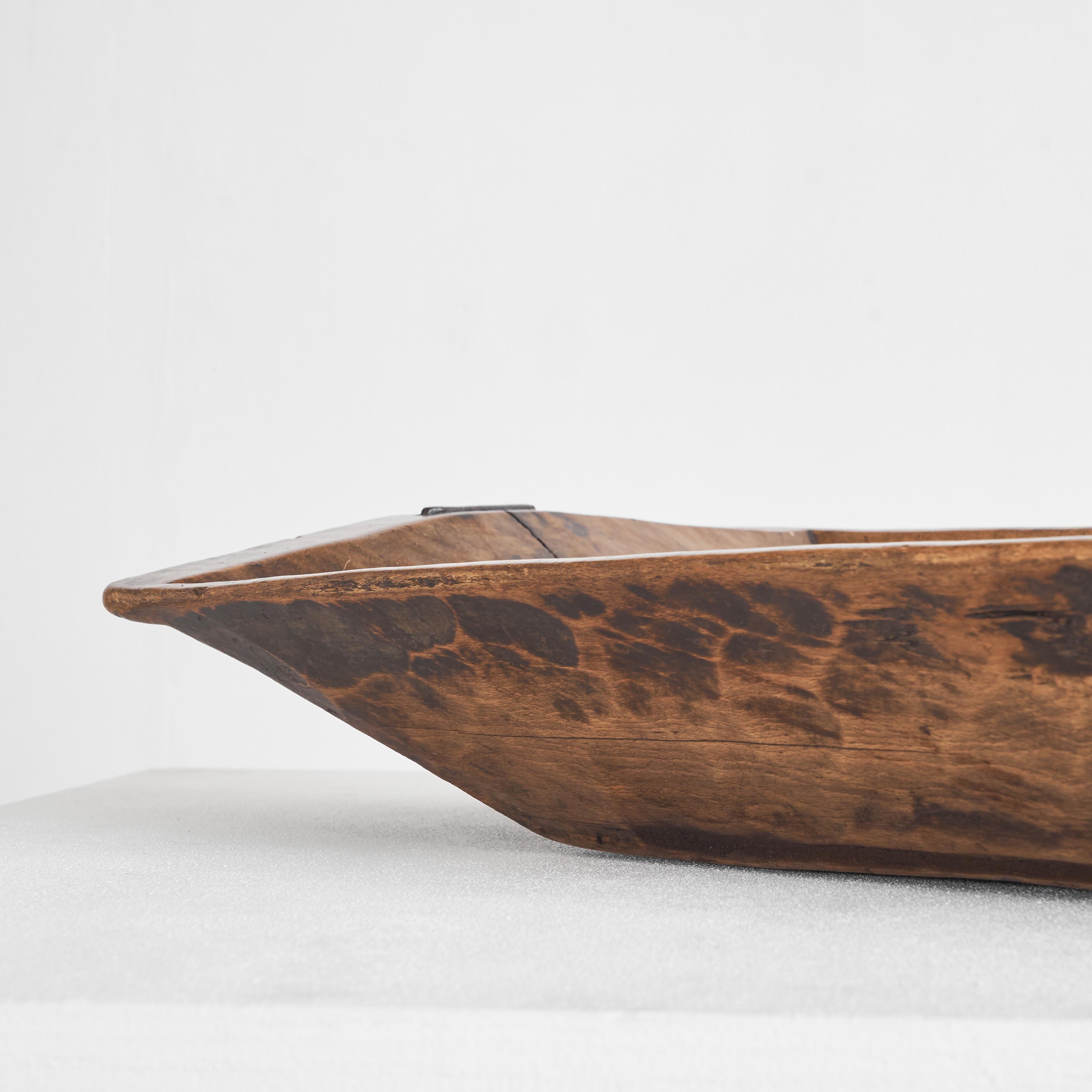 Monumental Antique Hand Carved Wooden Trough or Bowl Wabi Sabi, 19th Century For Sale 4