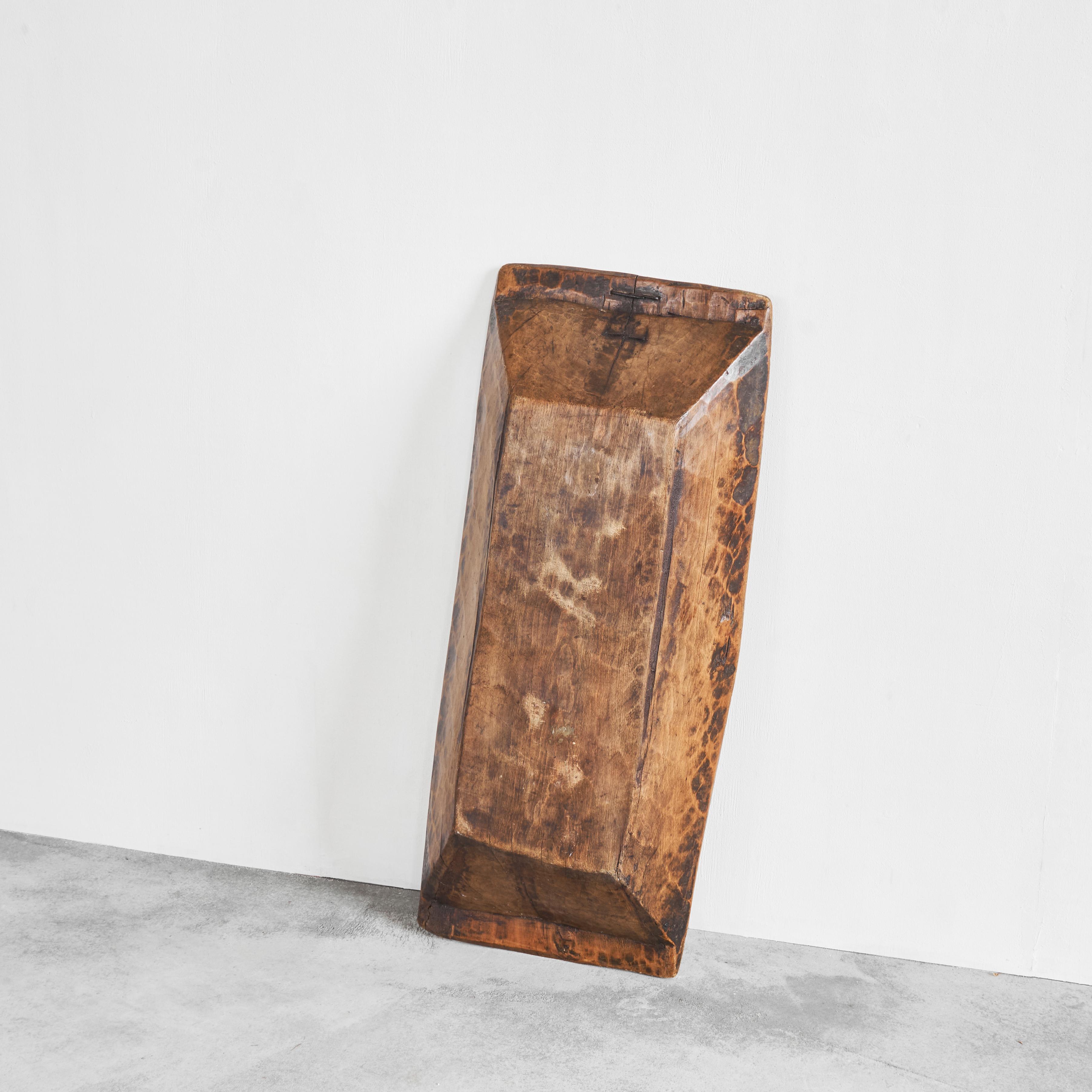 Monumental artesa o cuenco antiguo de madera tallada a mano Wabi Sabi, Siglo XIX 3