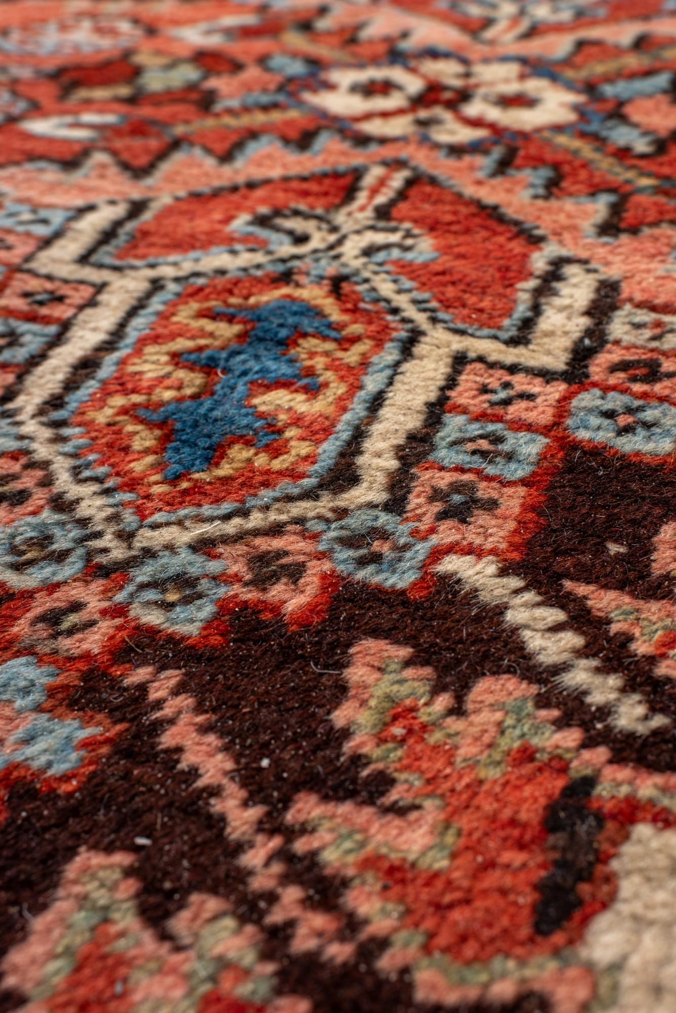 Monumental Antique Heriz Rug In Good Condition For Sale In New York, NY