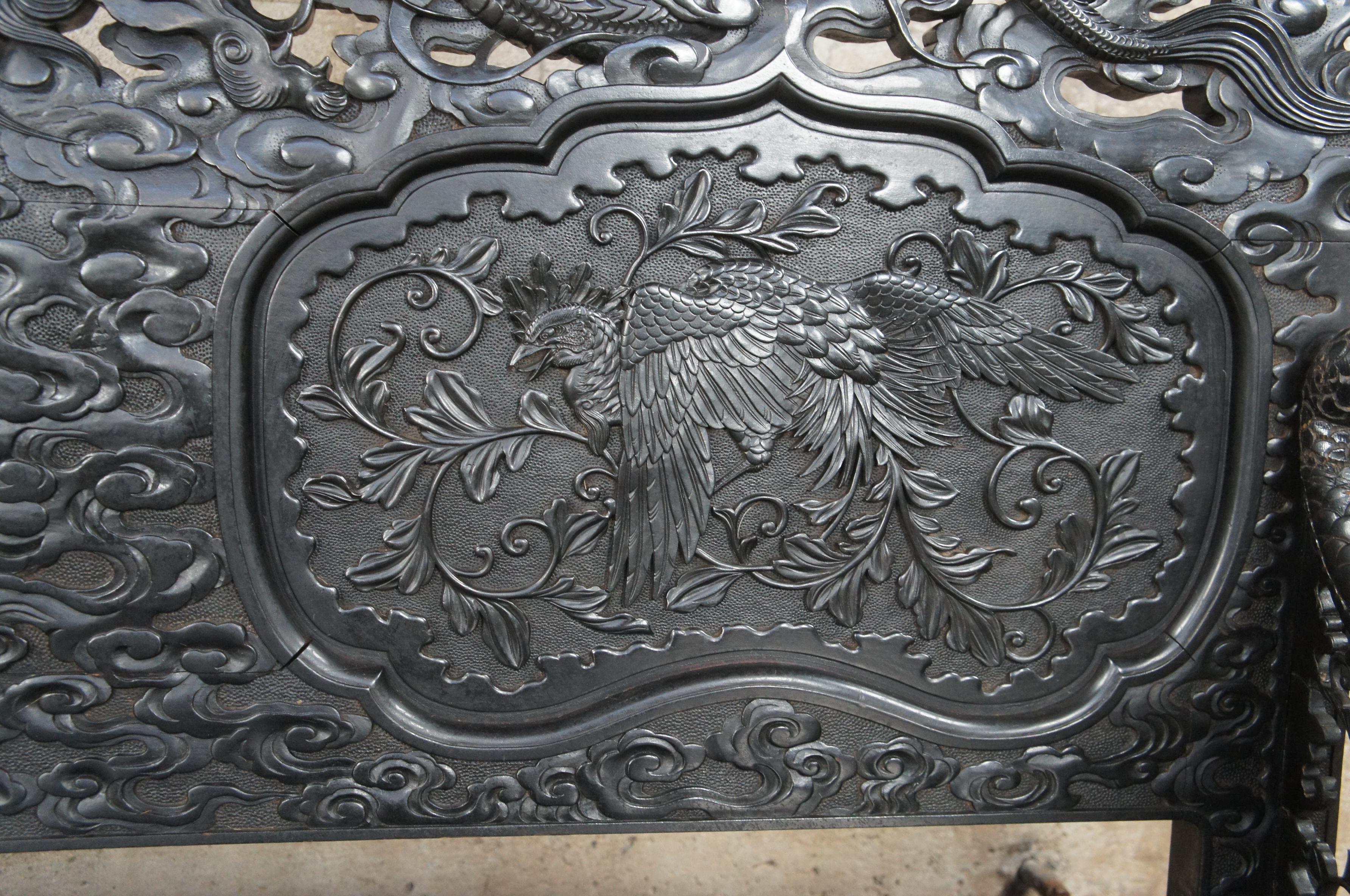Monumentale Antico Imperiale Meiji Giapponese Ebanizzato ad Alto Rilievo Scolpito Drago in vendita 3
