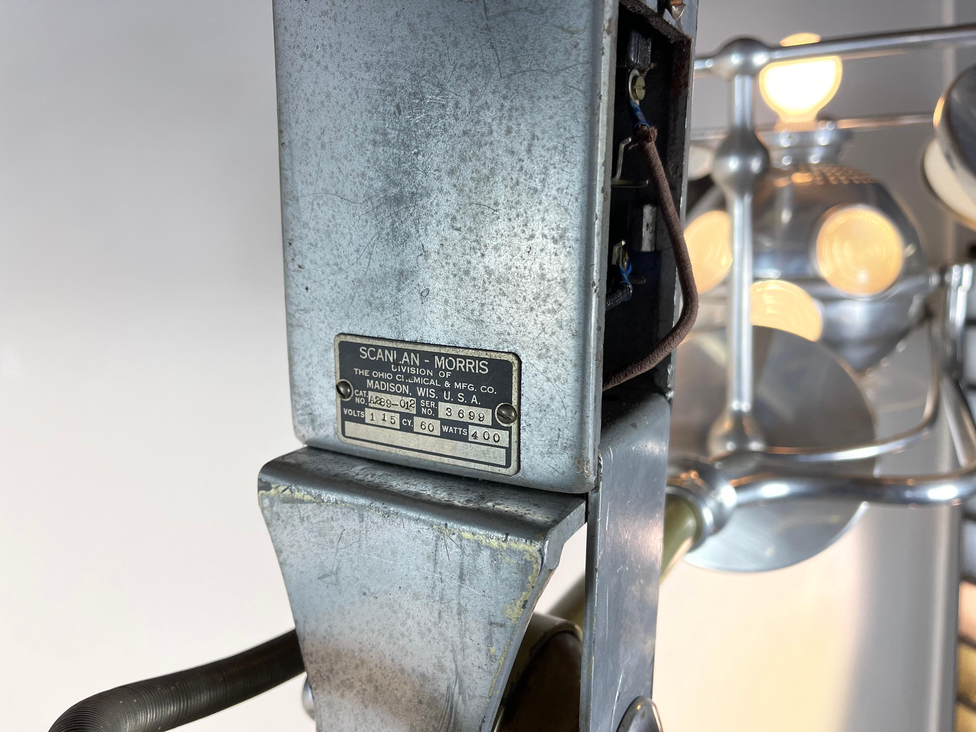 Monumentale lampe d'opéra industrielle ancienne à plusieurs rayons en vente 1