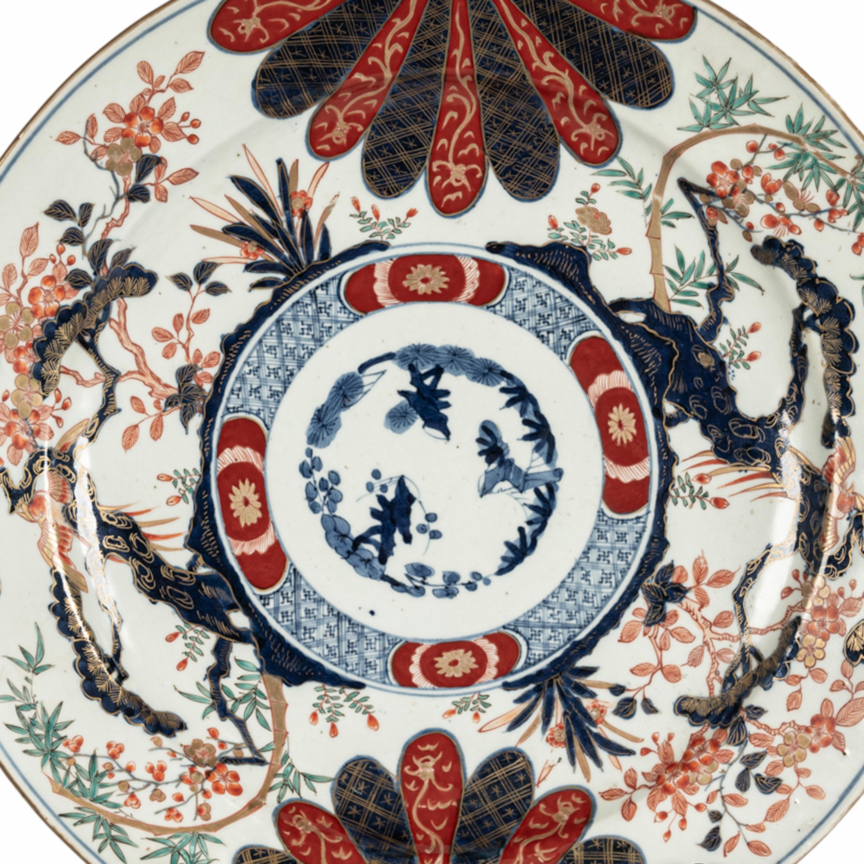 Monumental Plato Cargador Antiguo Japonés Periodo Meiji Imari Porcelain 1880 Porcelana en venta