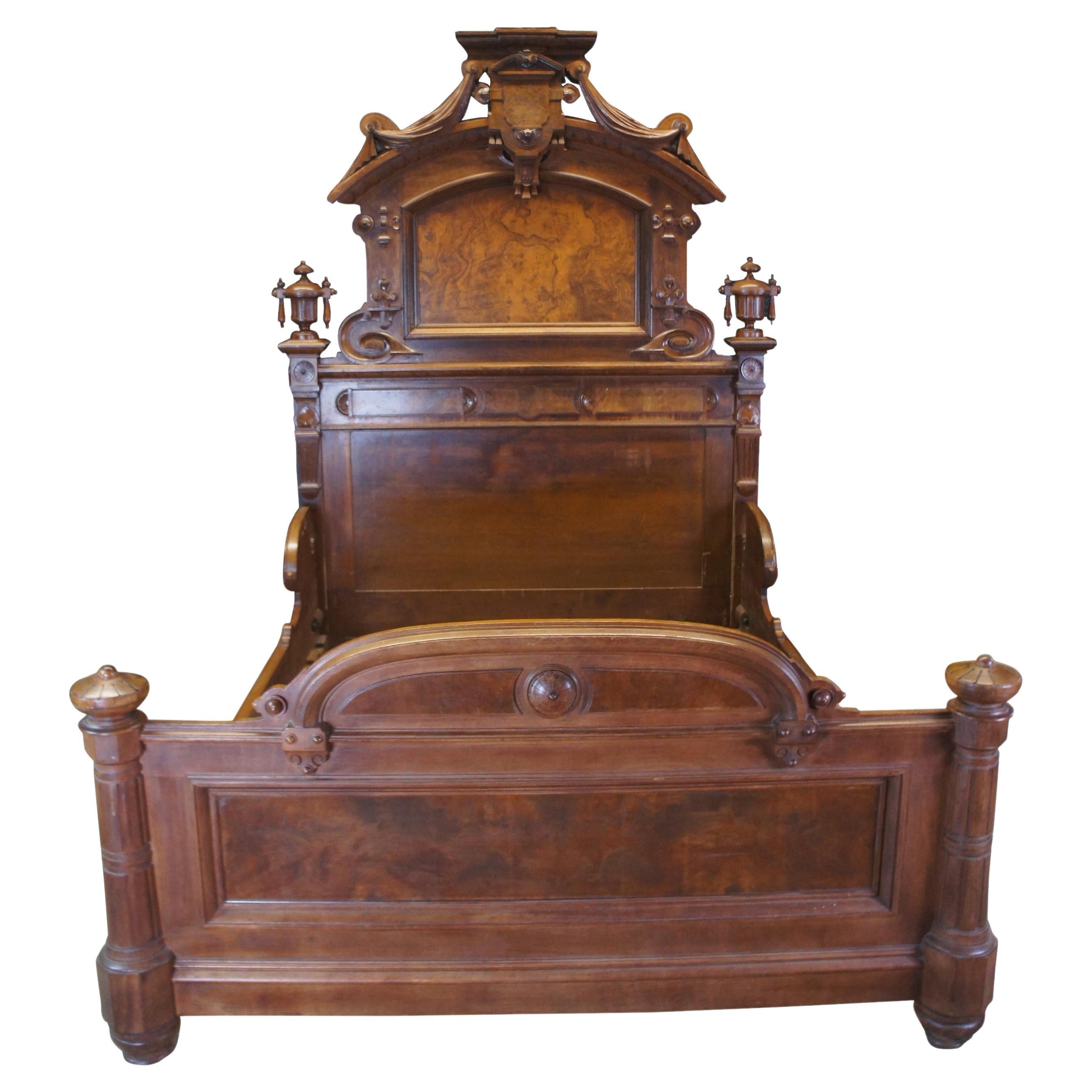 Monumental Antique Victorian Lincoln Style Walnut Burl Carved Highback Highback Bed Queen Bed en vente