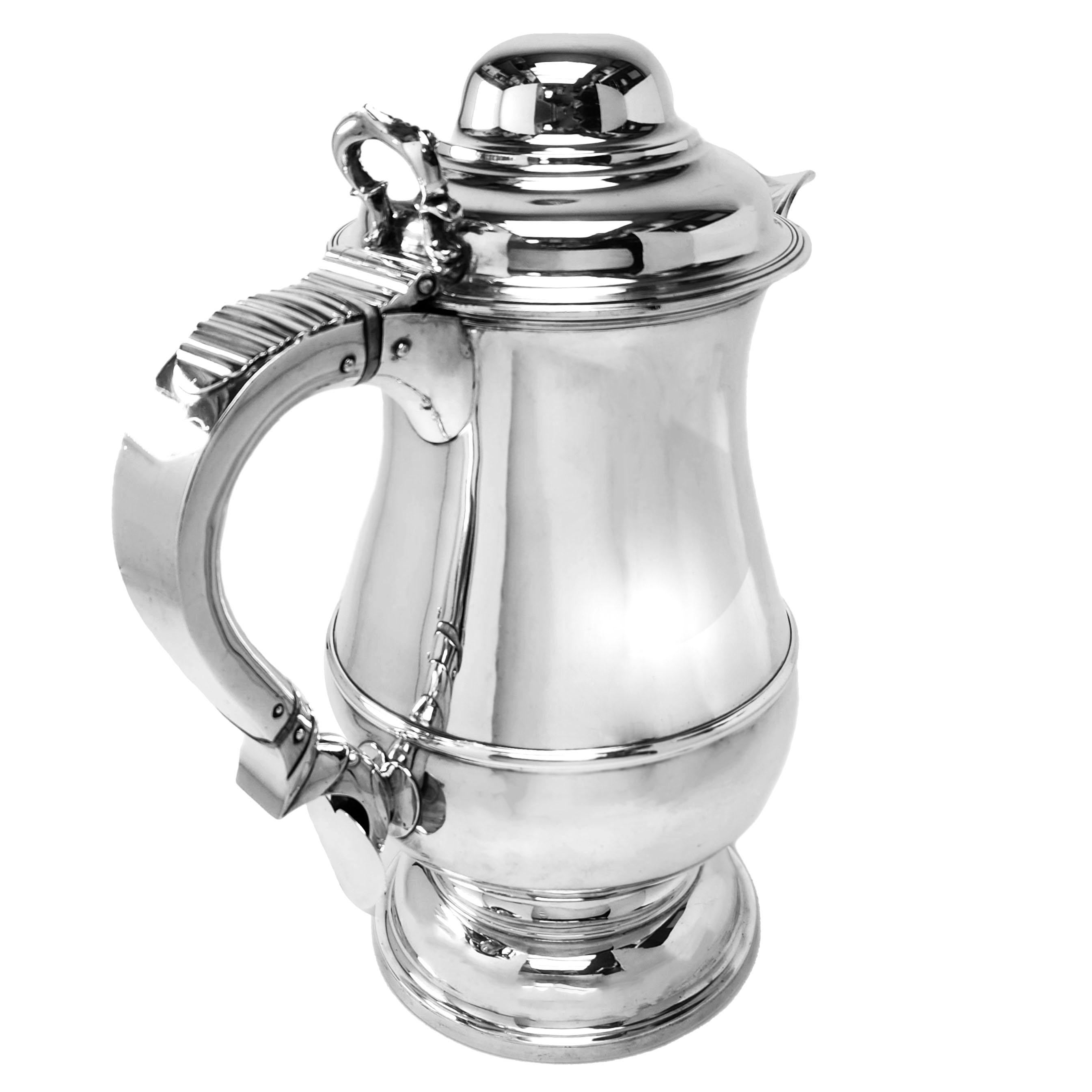 Monumental Antique Victorian Sterling Silver Flagon Jug Pitcher Lidded 1866 In Good Condition For Sale In London, GB